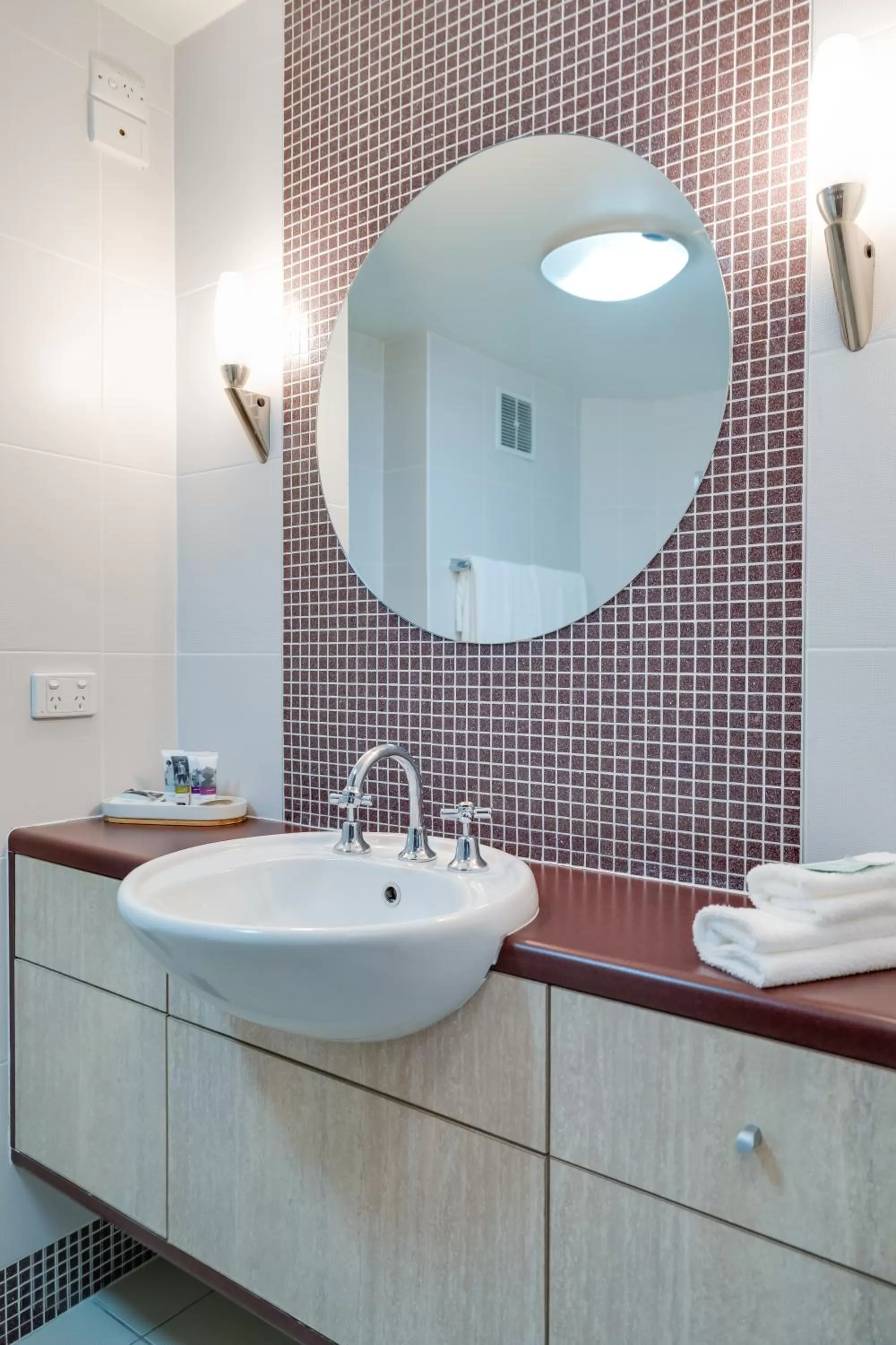 Bathroom in Mercure Albury