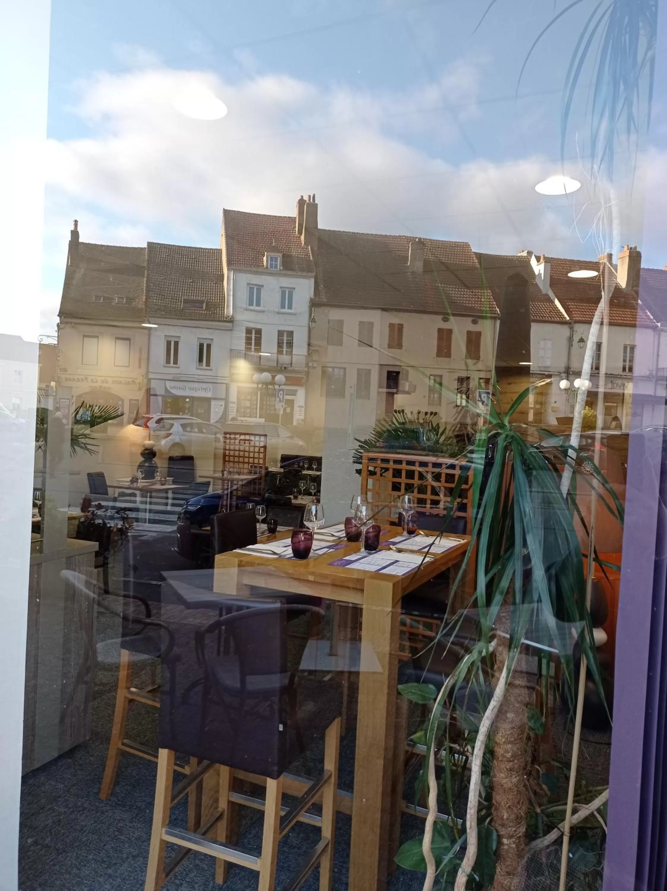 Restaurant/places to eat in Logis Le Bocage