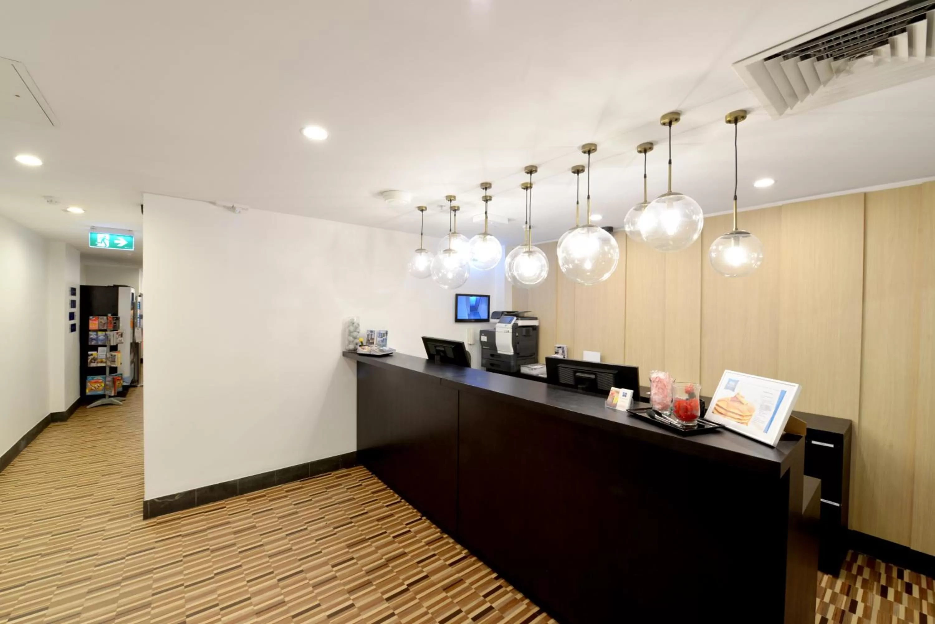Lobby or reception in ibis Budget - Melbourne CBD