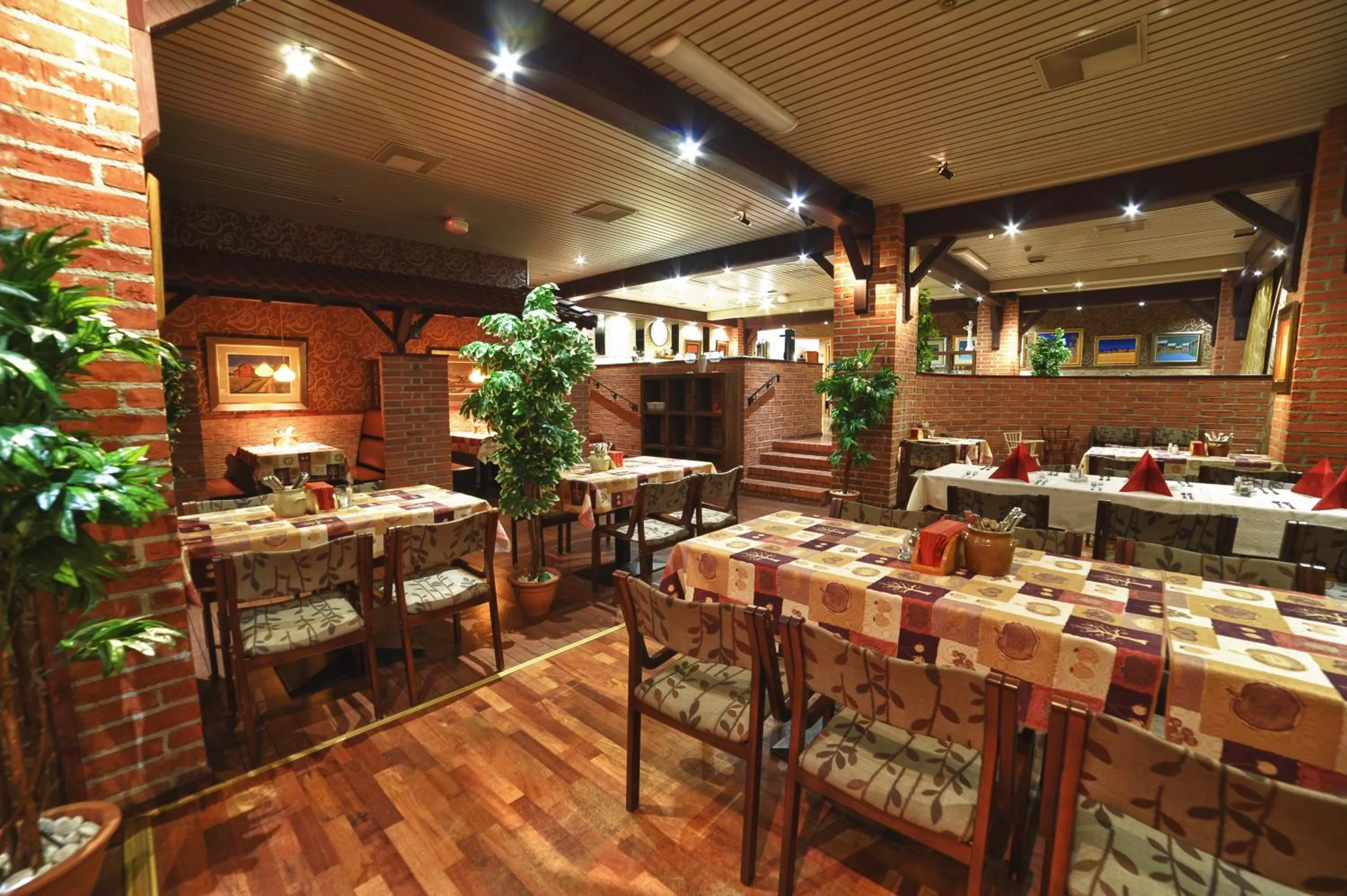 Restaurant/places to eat in Hotel Lapuahovi