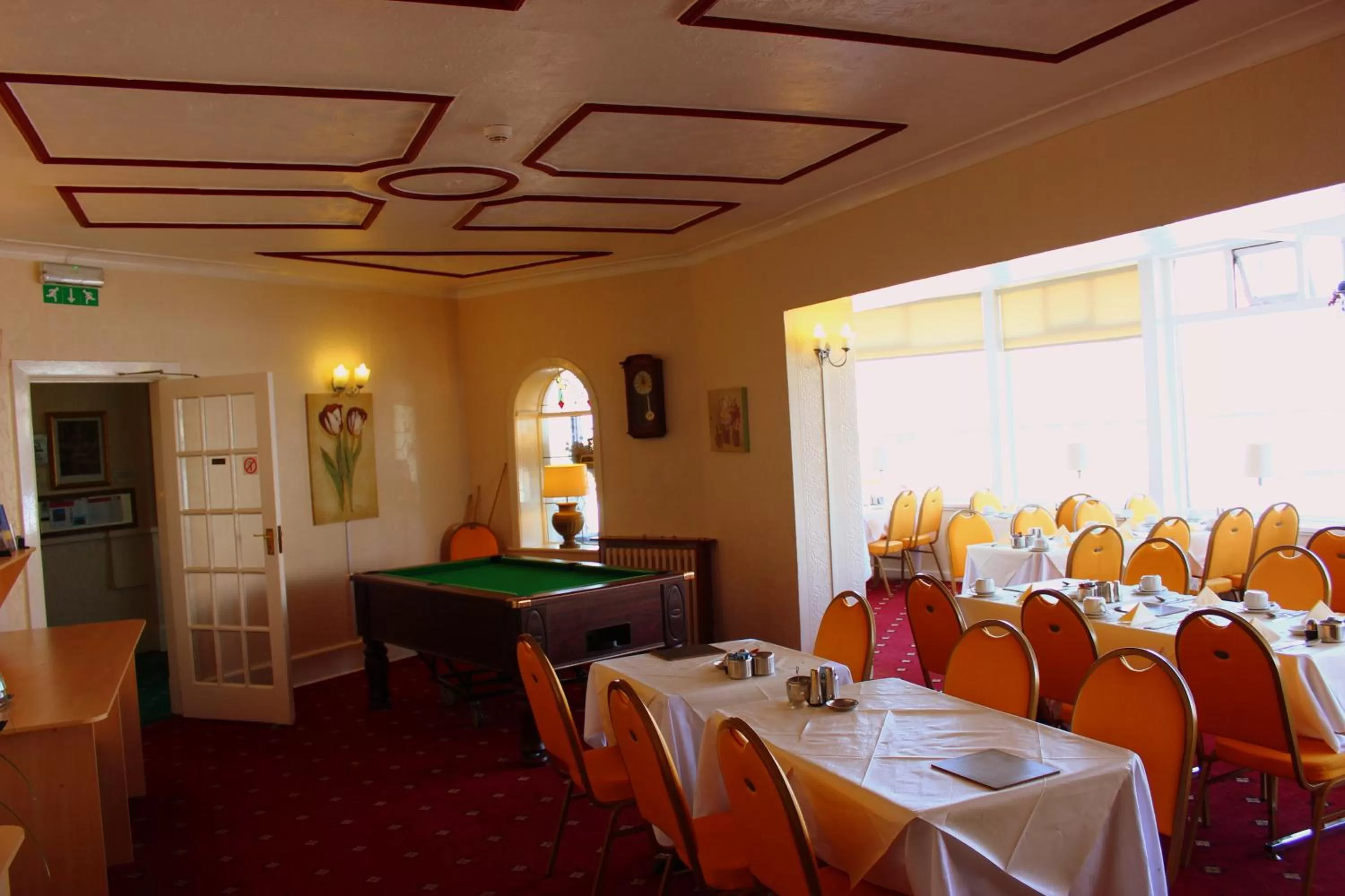 Restaurant/Places to Eat in The Colwyn Hotel - near Pleasure Beach