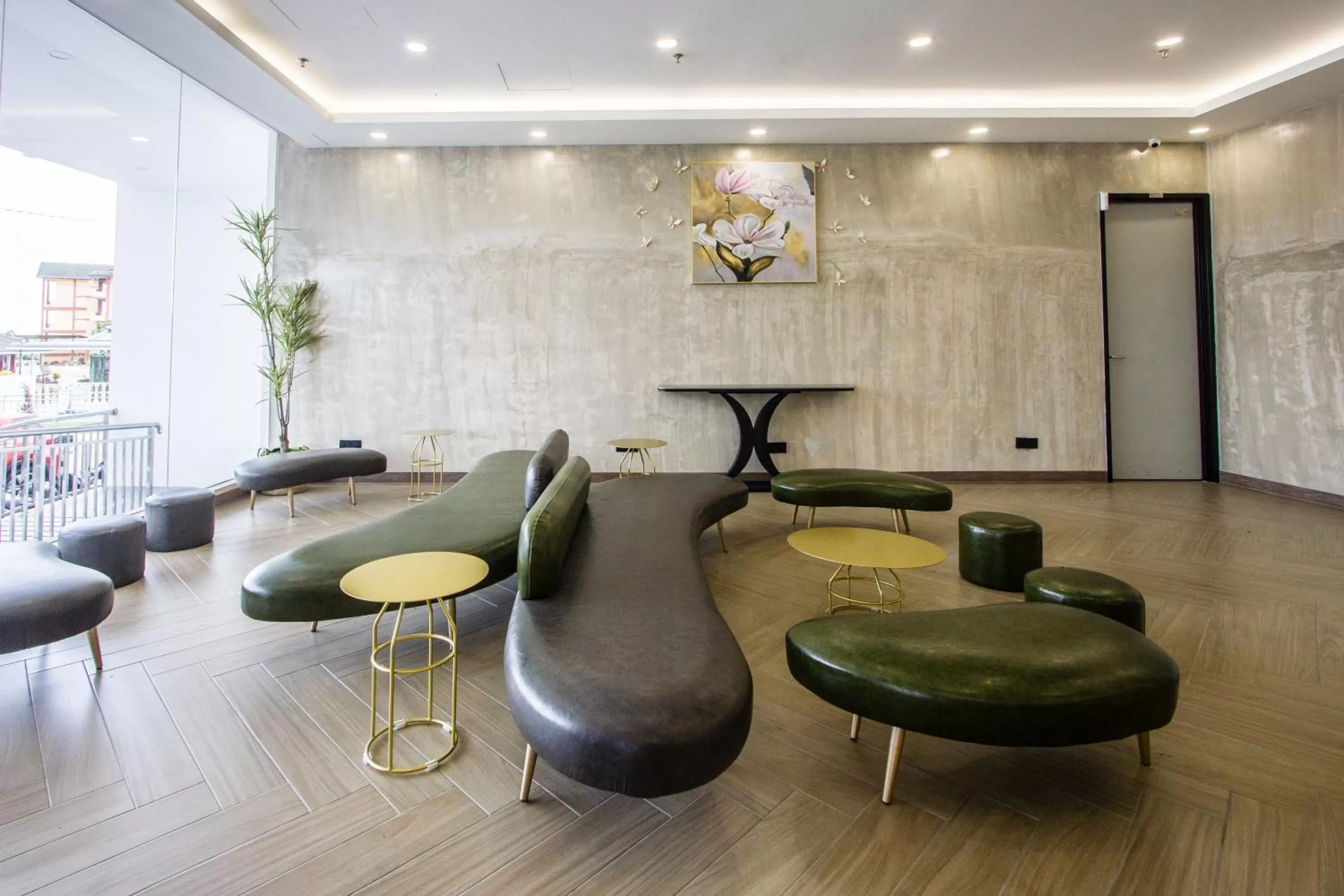 Sri Indar Hotel & Suites