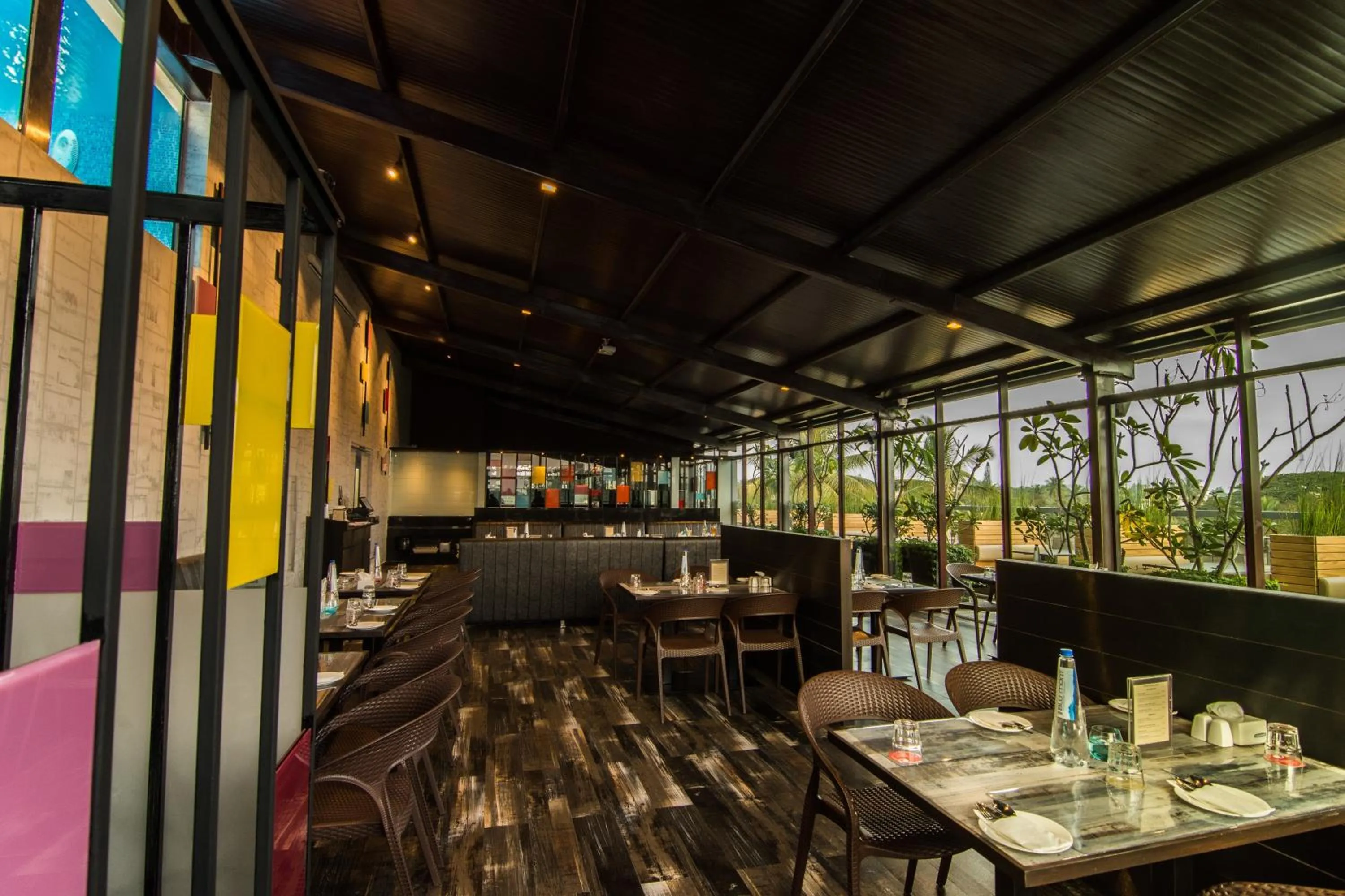 Restaurant/places to eat in Roopa Elite