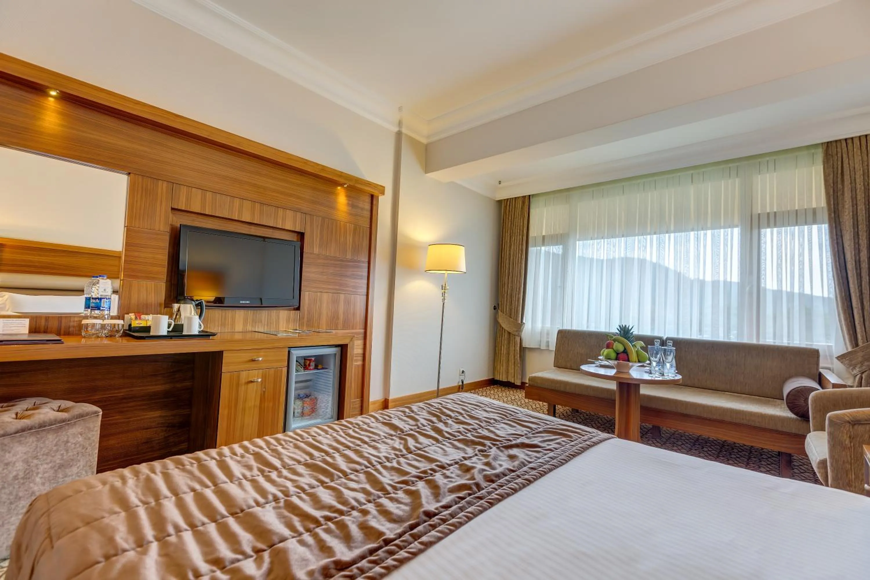 Photo of the whole room, Bed in Buyuk Abant Hotel