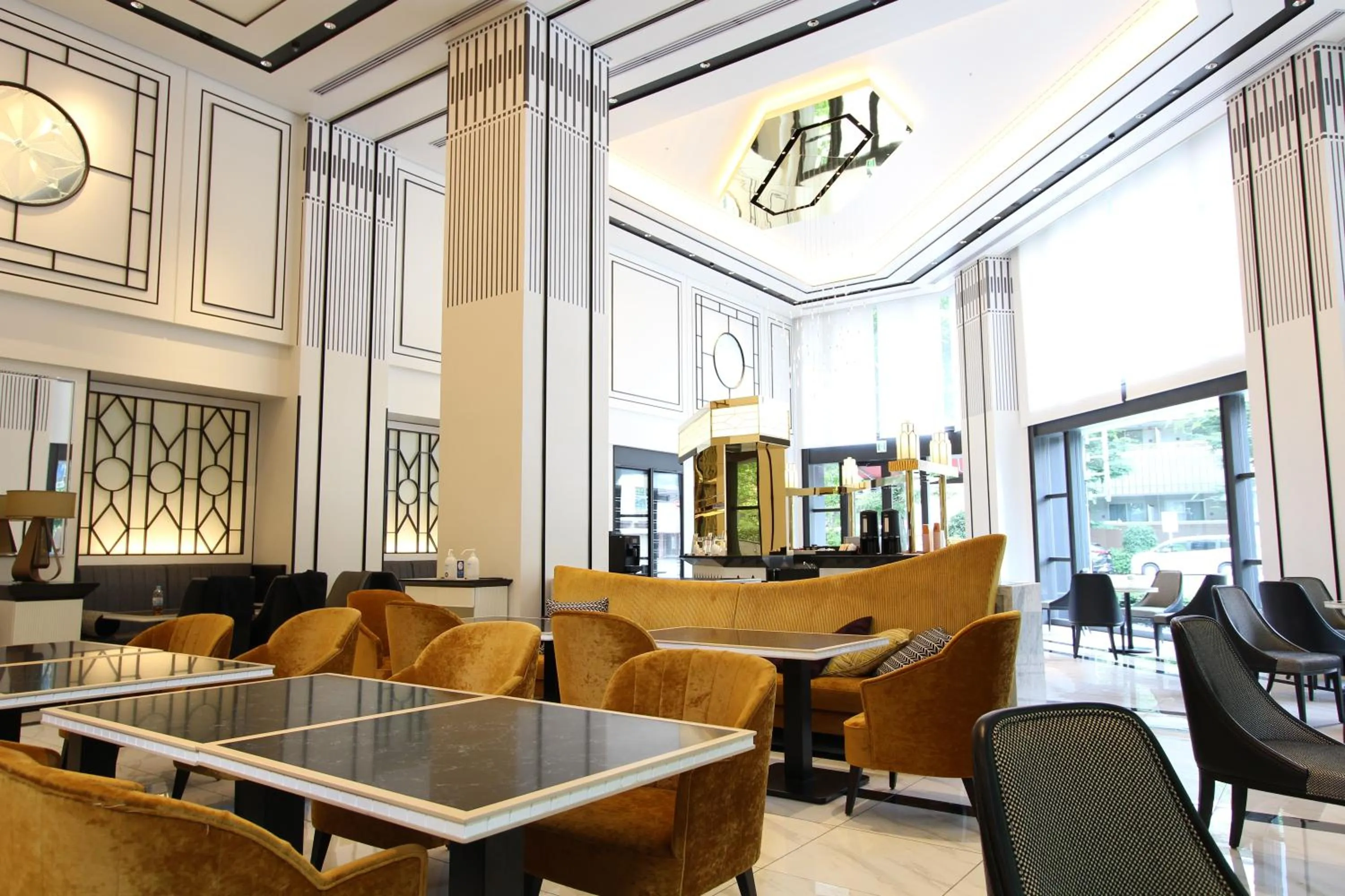 Lounge or bar in KOKO HOTEL Premier Nihonbashi Hamacho