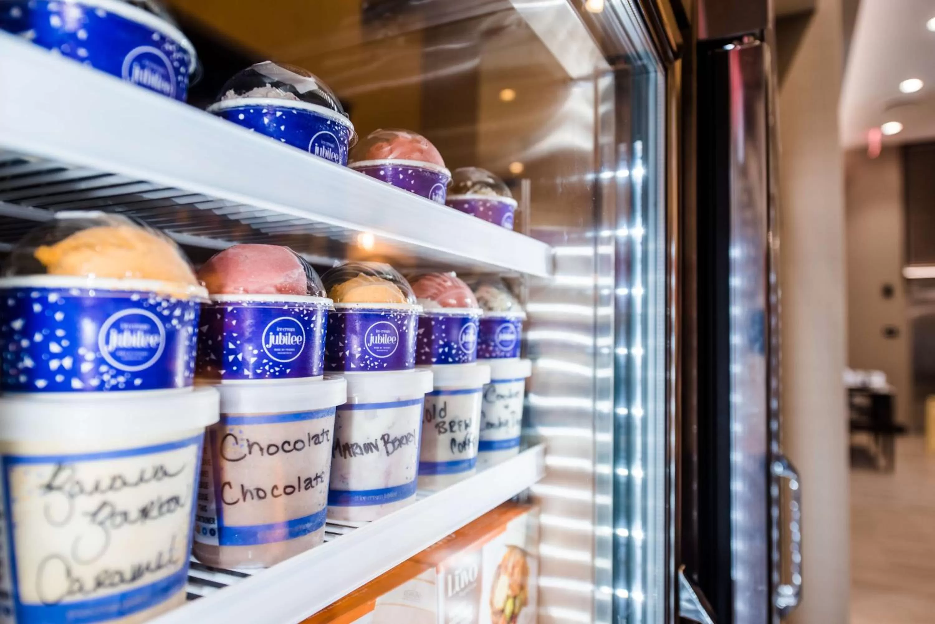 Restaurant/places to eat in Hampton Inn & Suites Washington, D.C. - Navy Yard