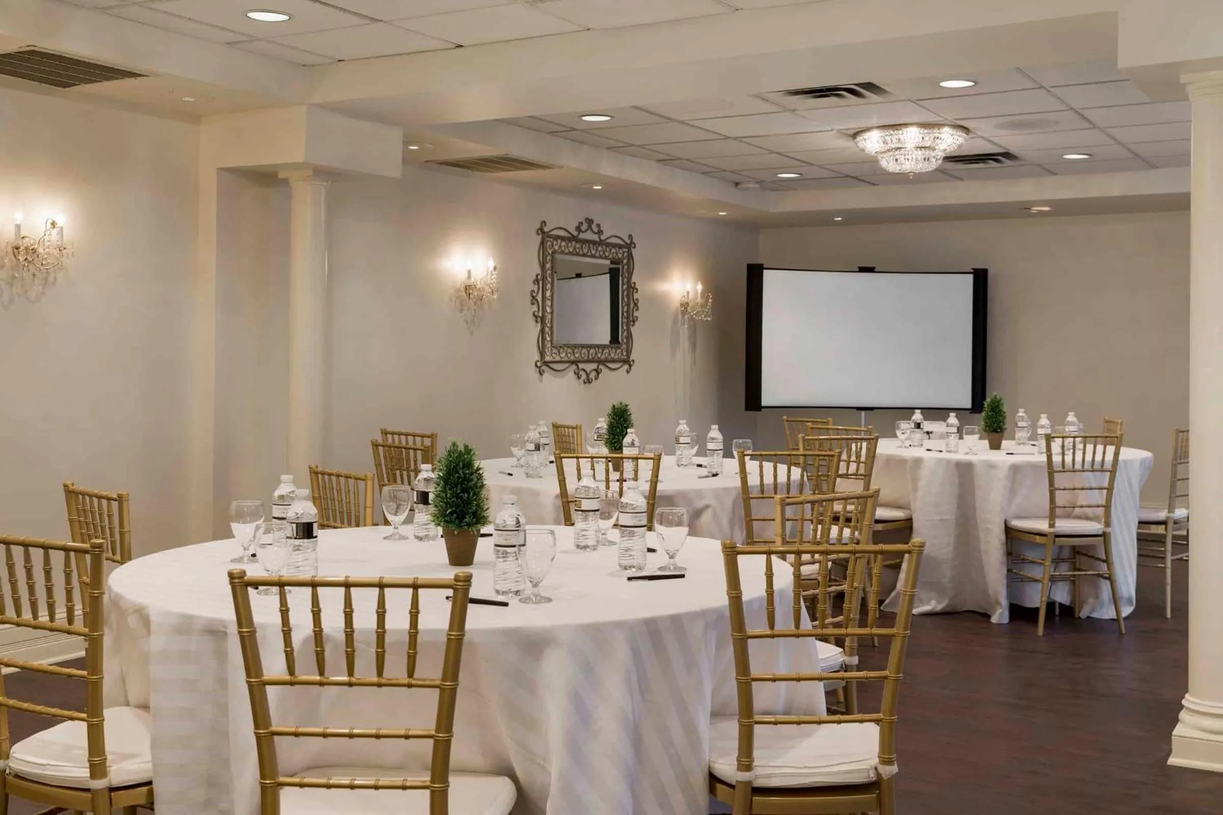 Banquet/Function facilities in Nicollet Island Inn