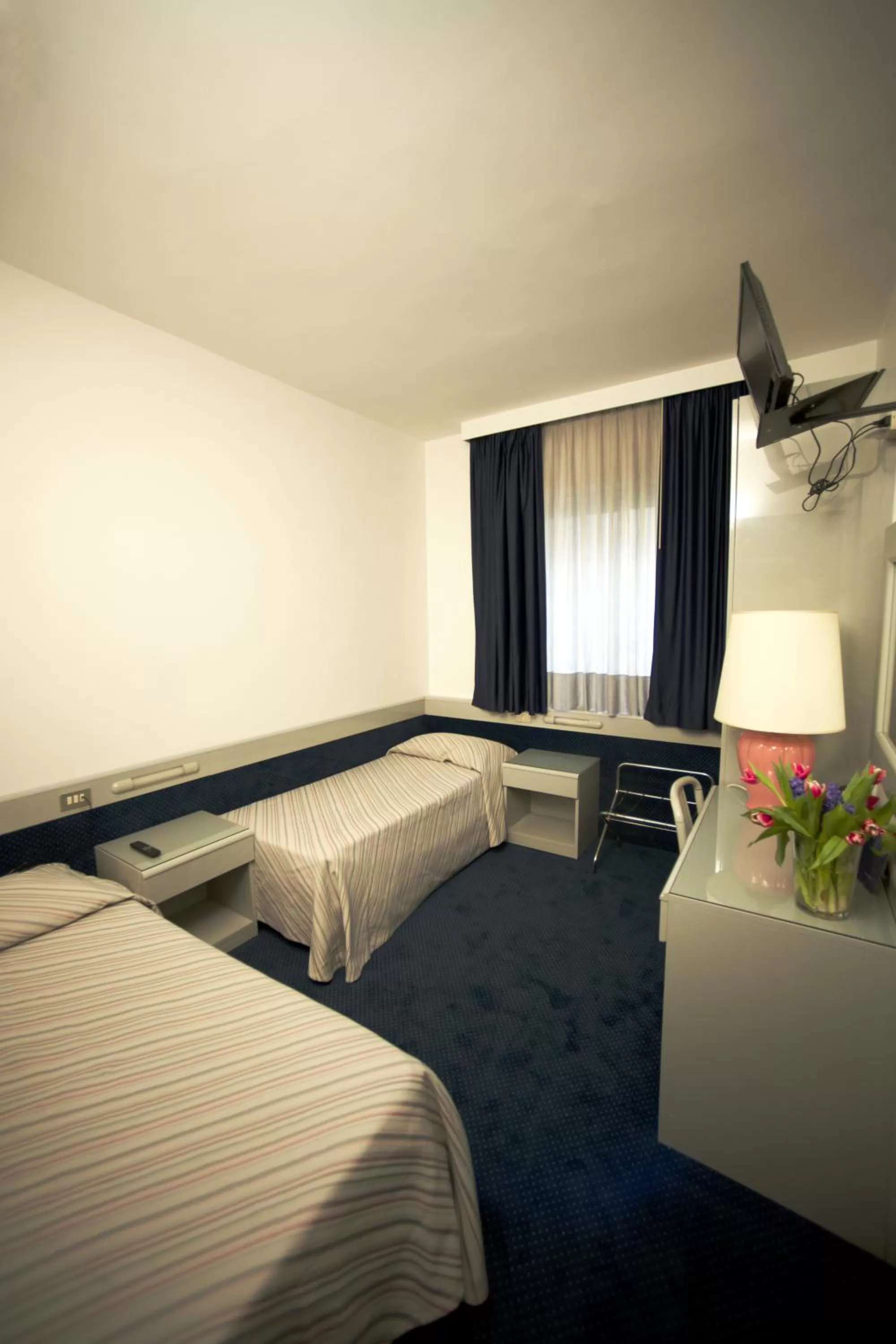 Photo of the whole room in Club Hotel