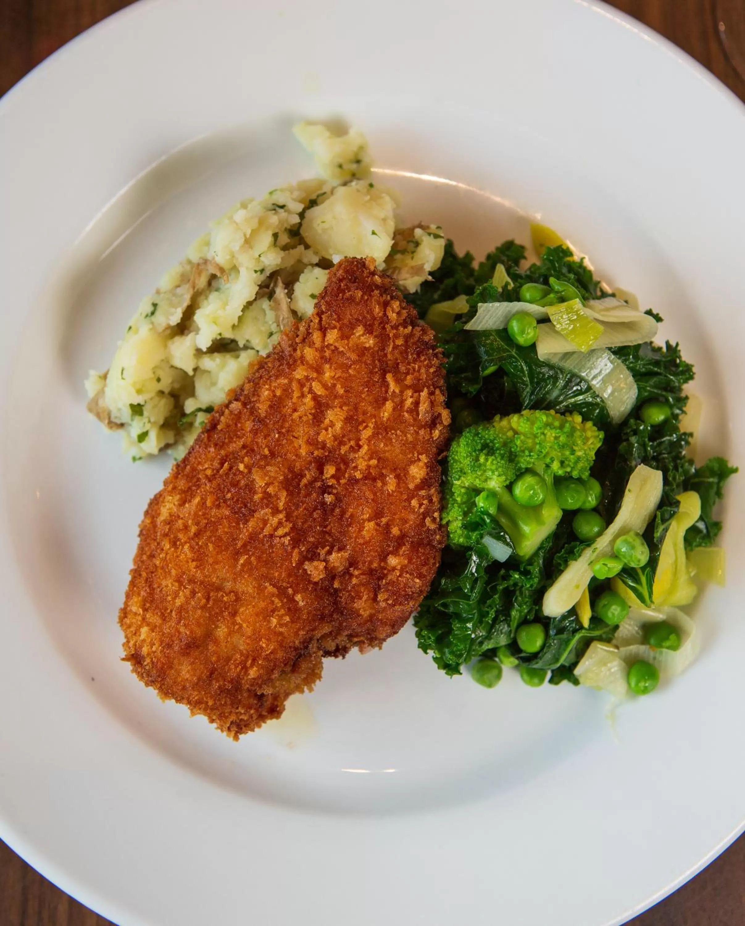 Restaurant/places to eat in The White Lion Hotel