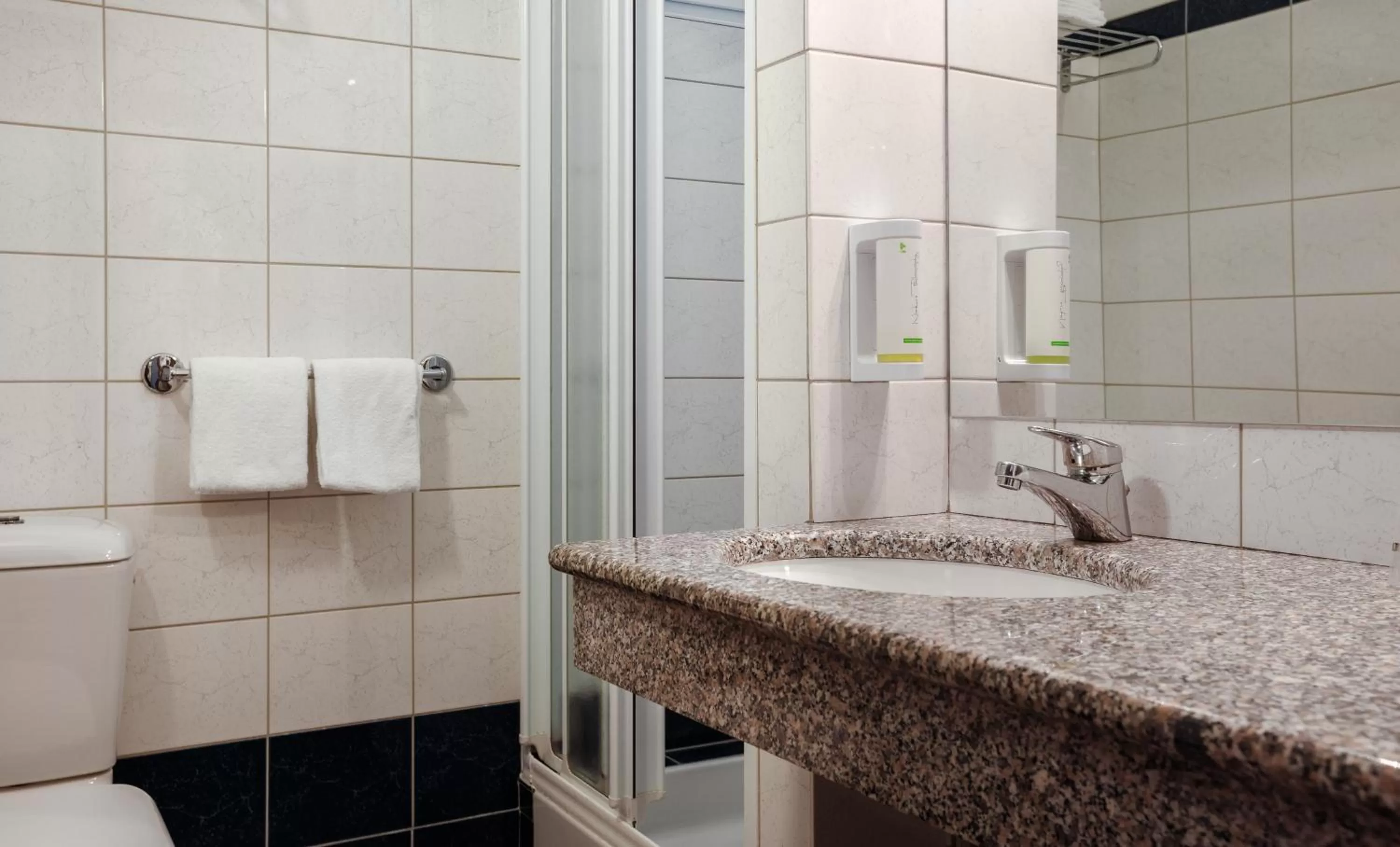 Bathroom in Belvedere Resort Hotels