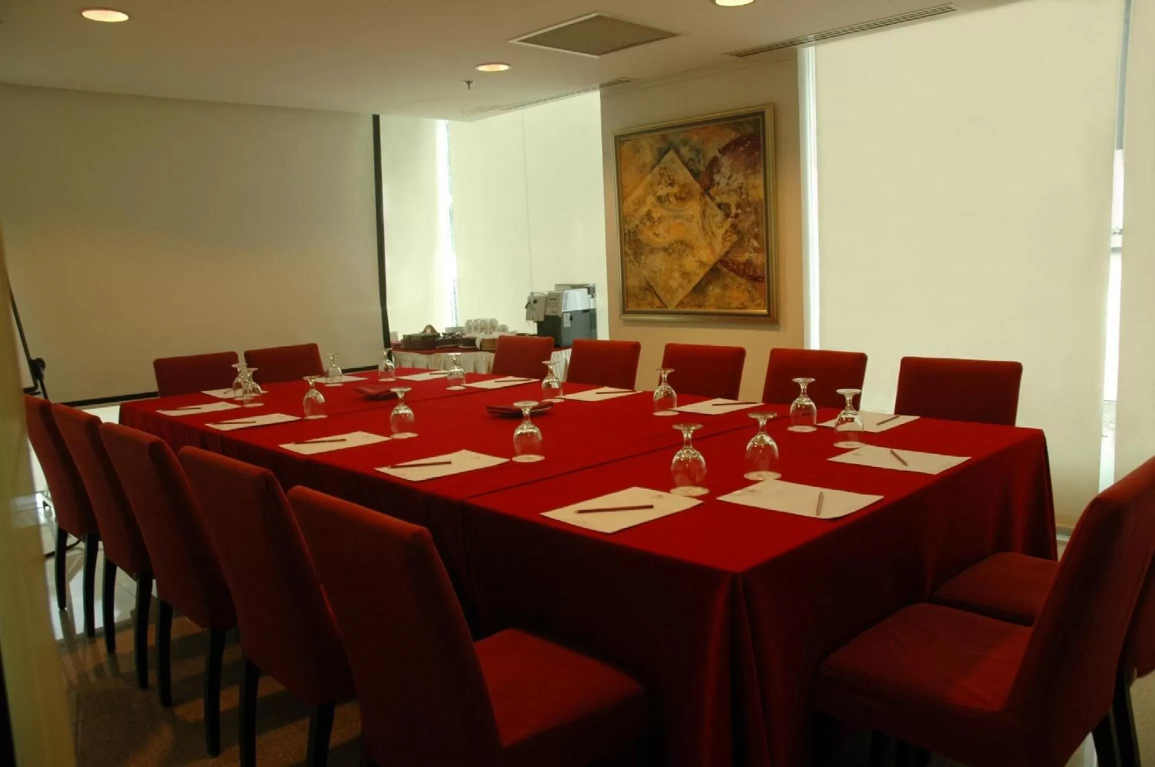 Business facilities in Hotel Royal Queens