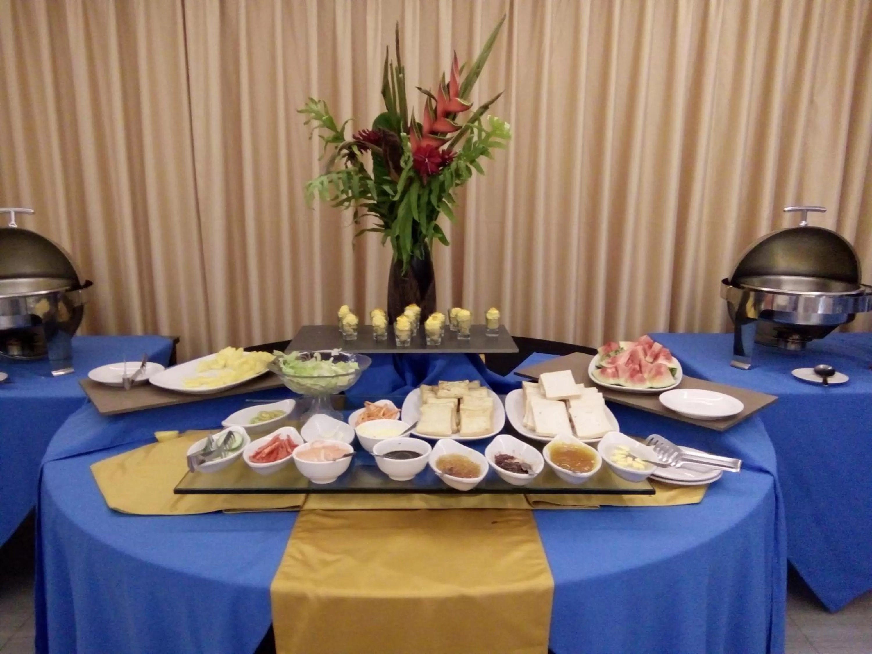 Continental breakfast in Southpole Central Hotel