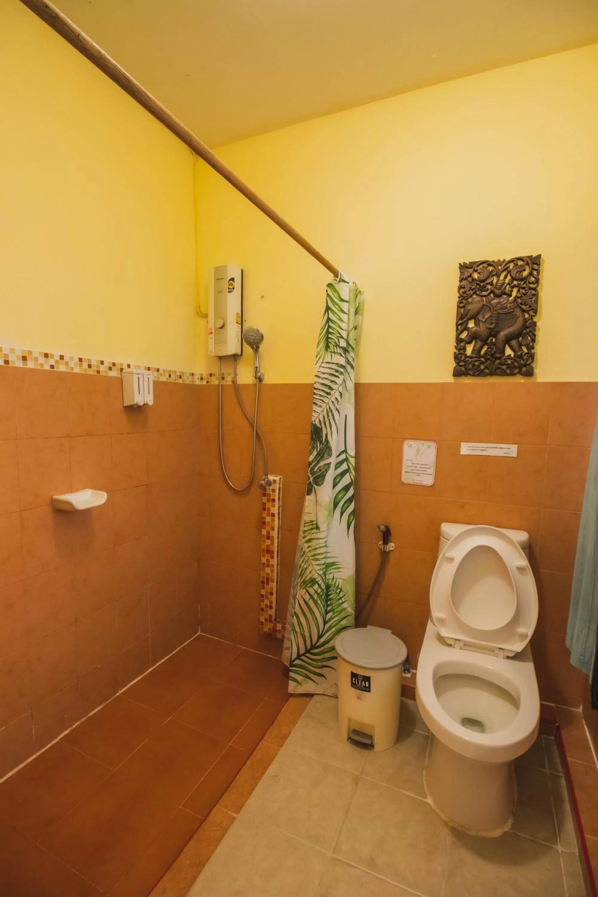 Shower in Joy's House & Tour