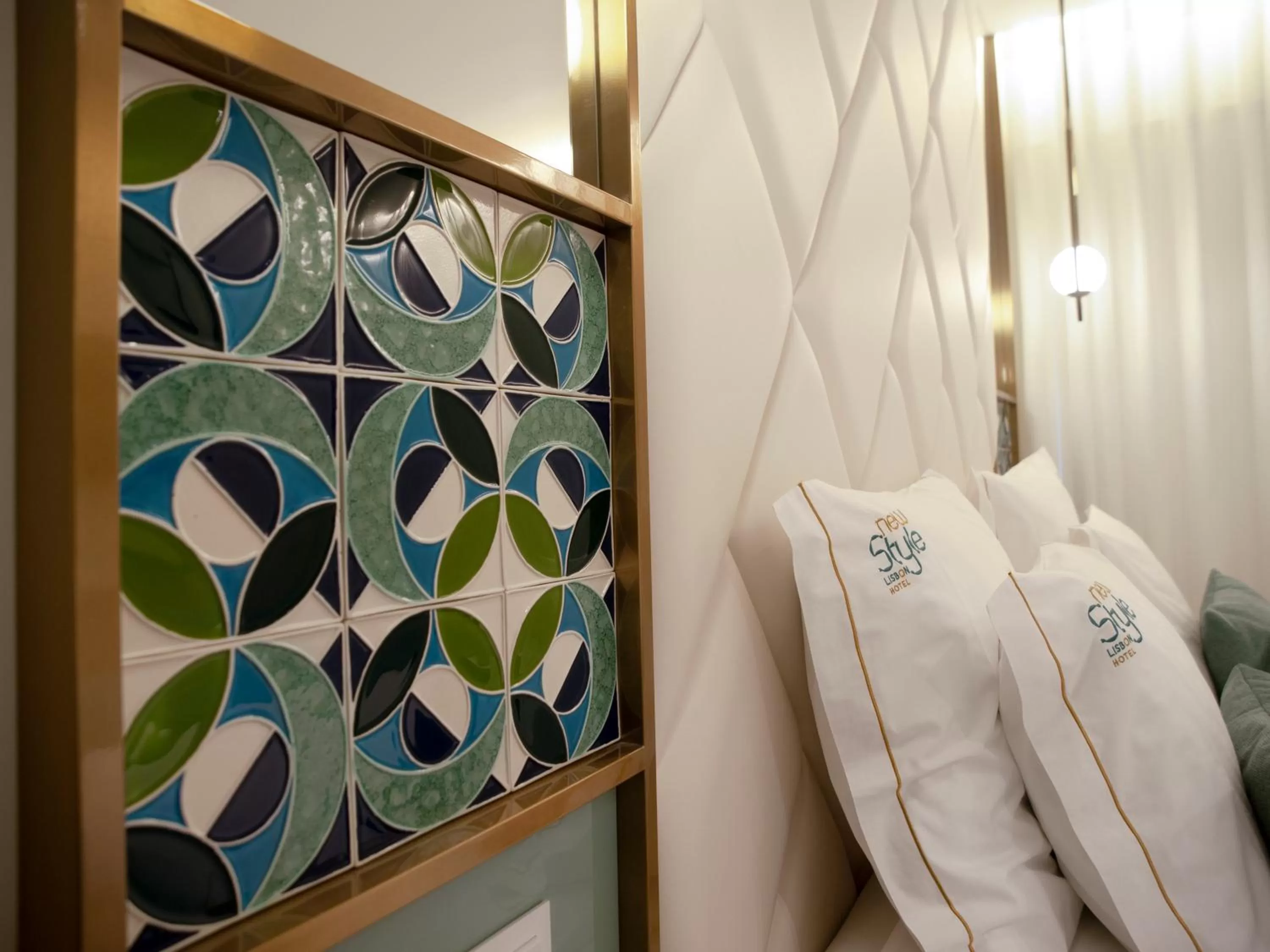 Bedroom, Bed in New Style Lisbon Hotel