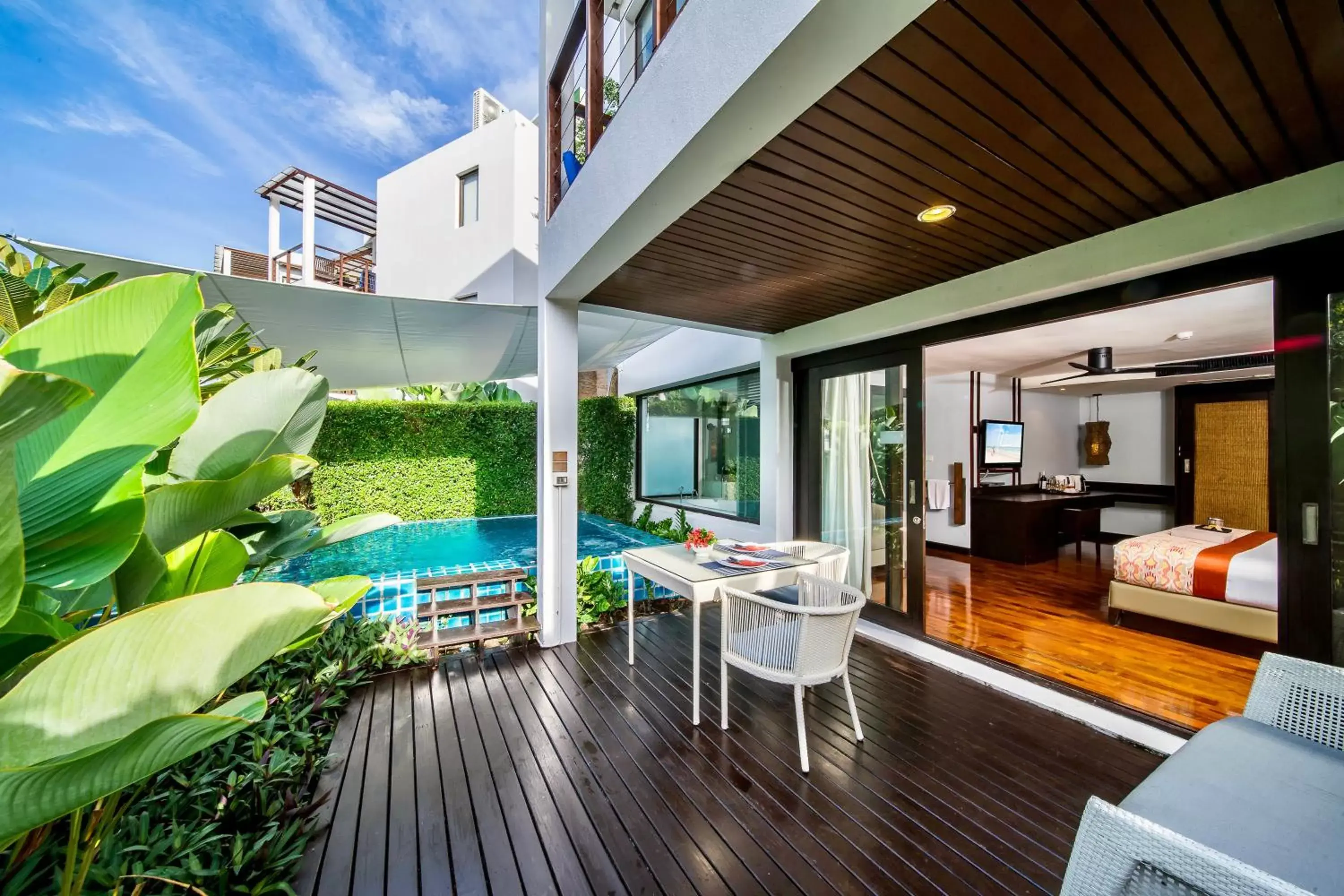 Zen Plus Jacuzzi Pool Terrace in The Rock Hua Hin Beachfront Spa Resort Zen Plus Jacuzzi Pool Terrace in The Rock Hua Hin Beachfront Spa Resort