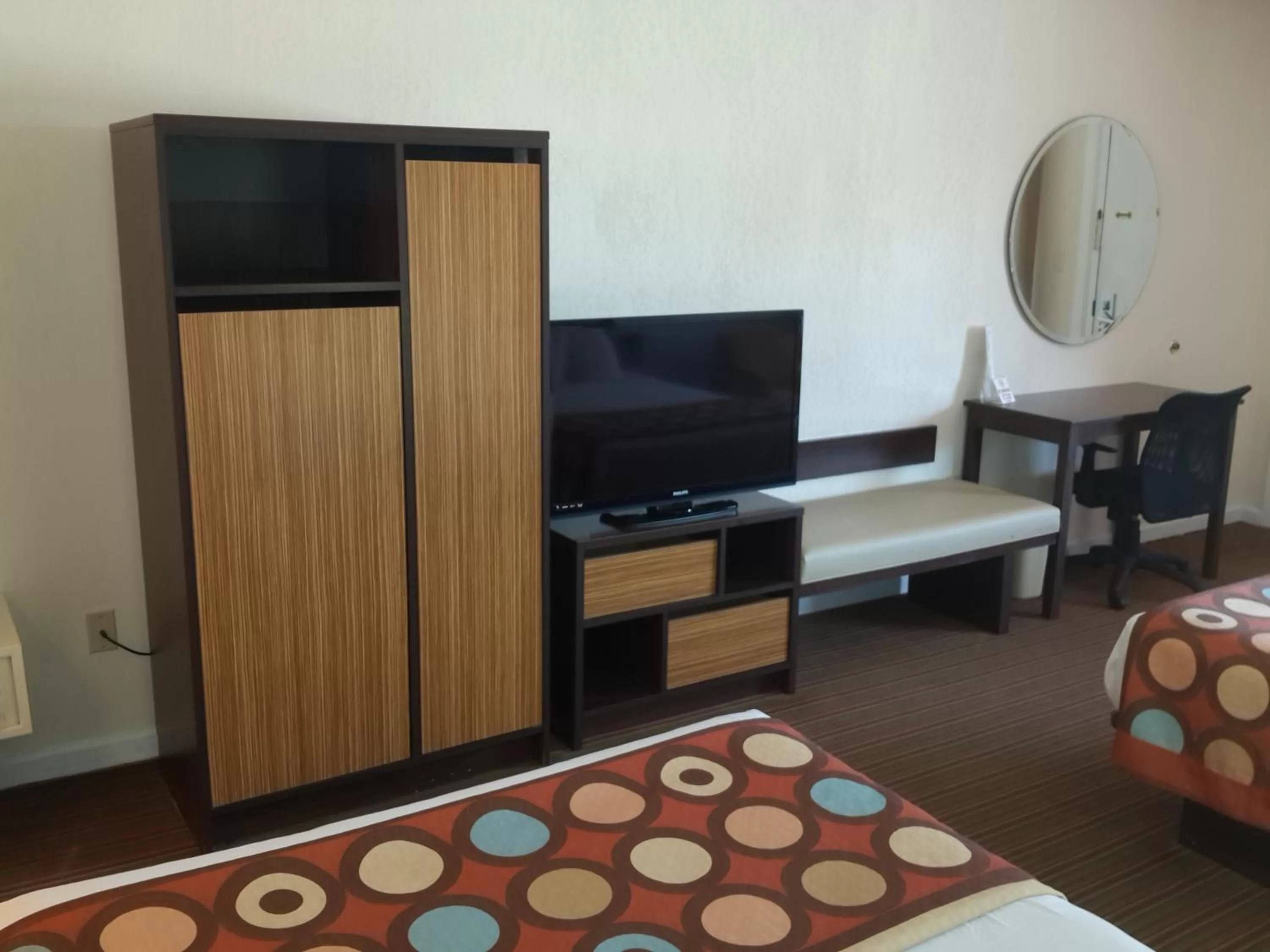 Decorative detail, Bed in Super 8 by Wyndham Florida City/Homestead/Everglades