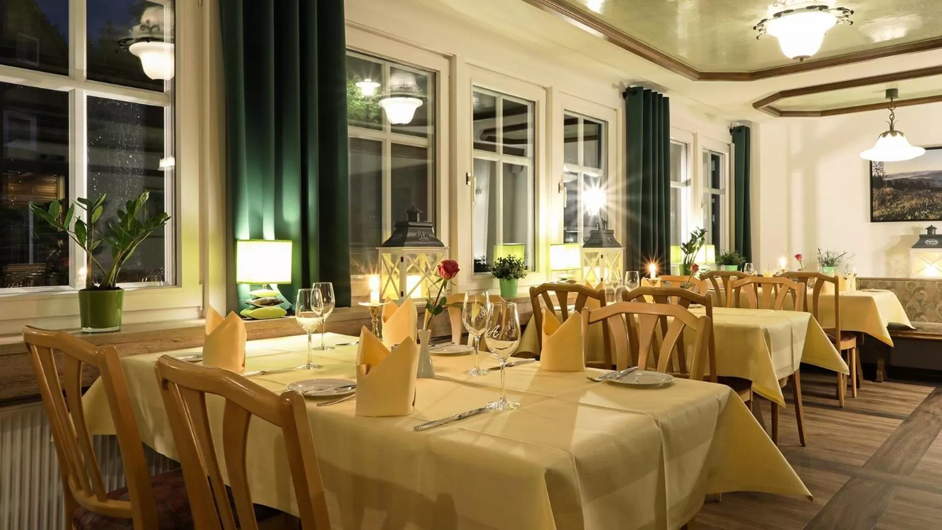 Restaurant/places to eat in Landhotel Albers