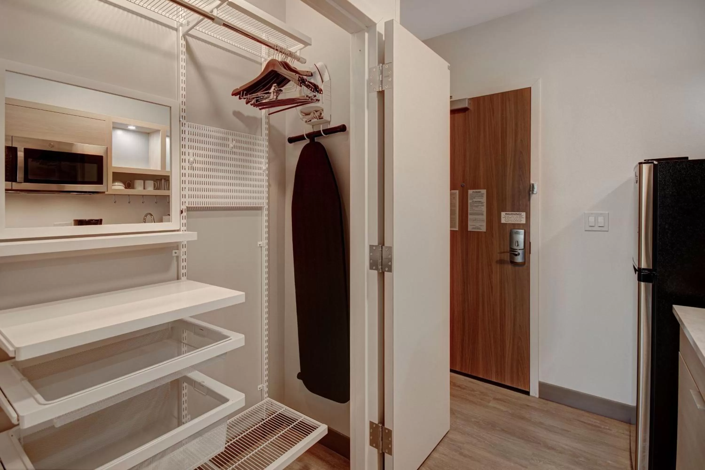 Photo of the whole room in TownePlace Suites by Marriott Cincinnati Airport South