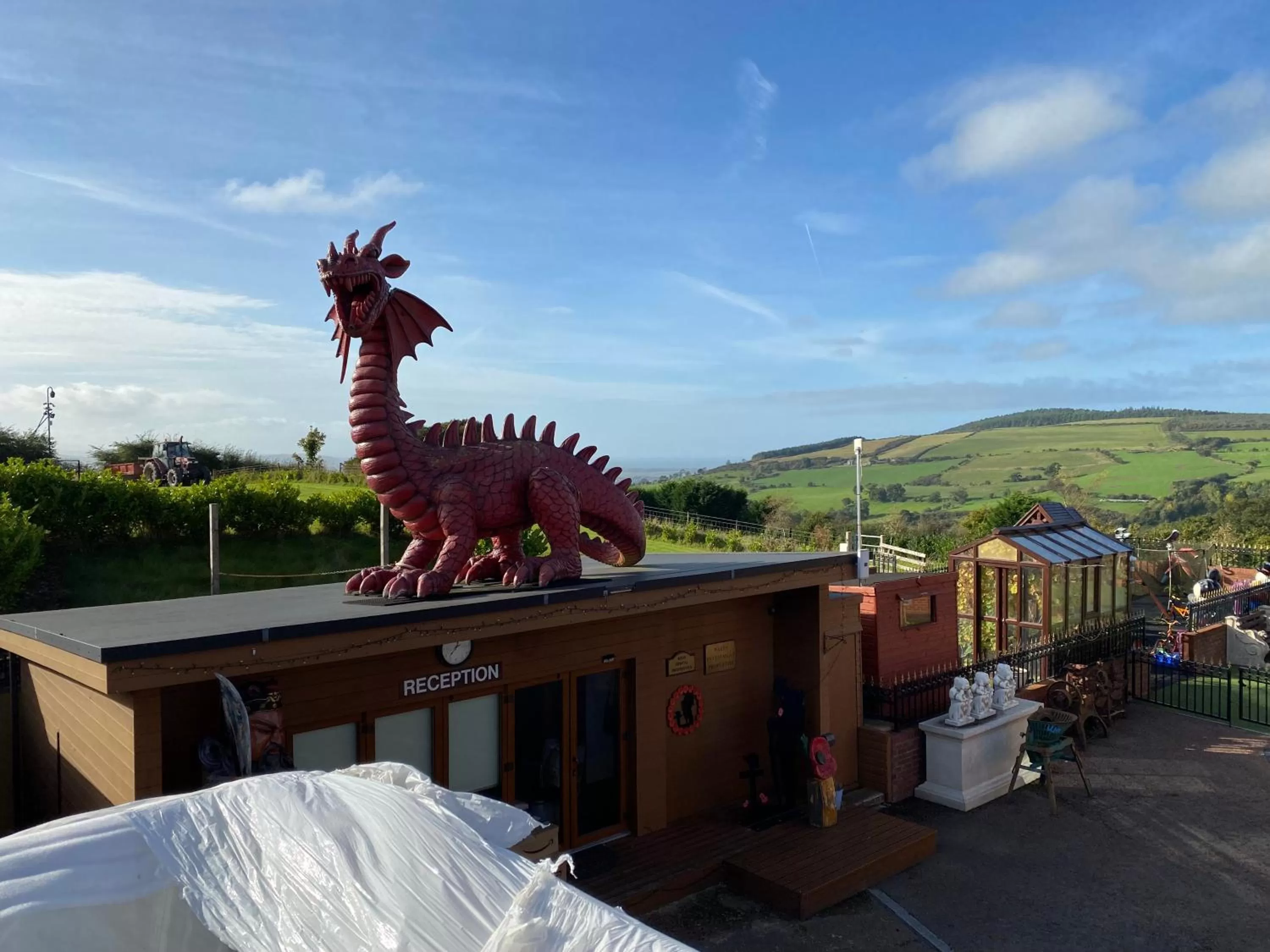 Apartment with Shower in The Hilltop Haven