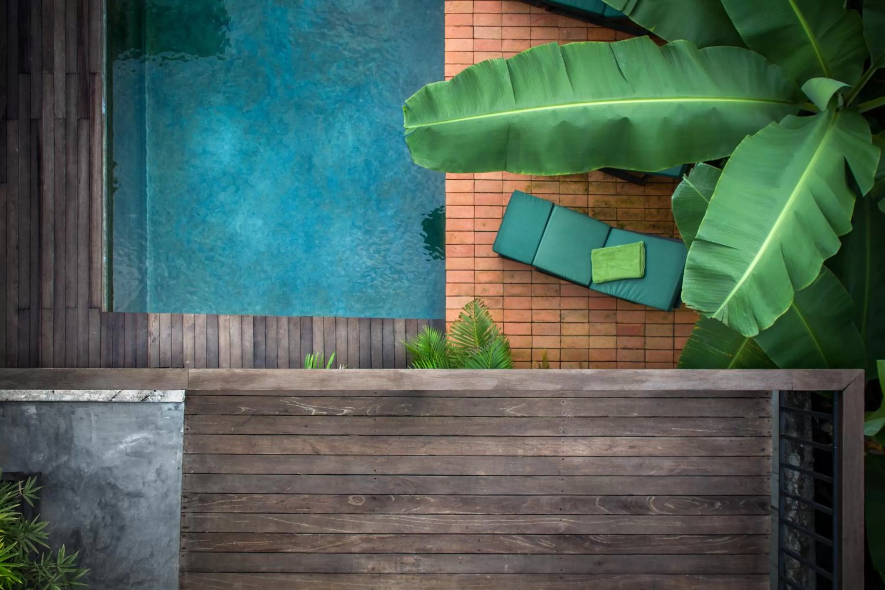 Swimming pool in Pages Rooms Hotel