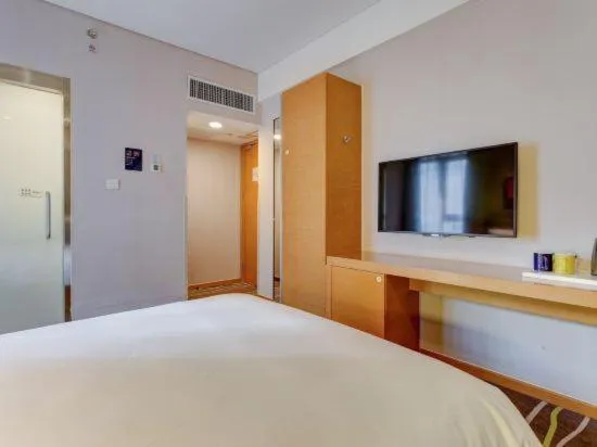 Bed in Holiday Inn Express Xi'an High-Tech Zone by IHG