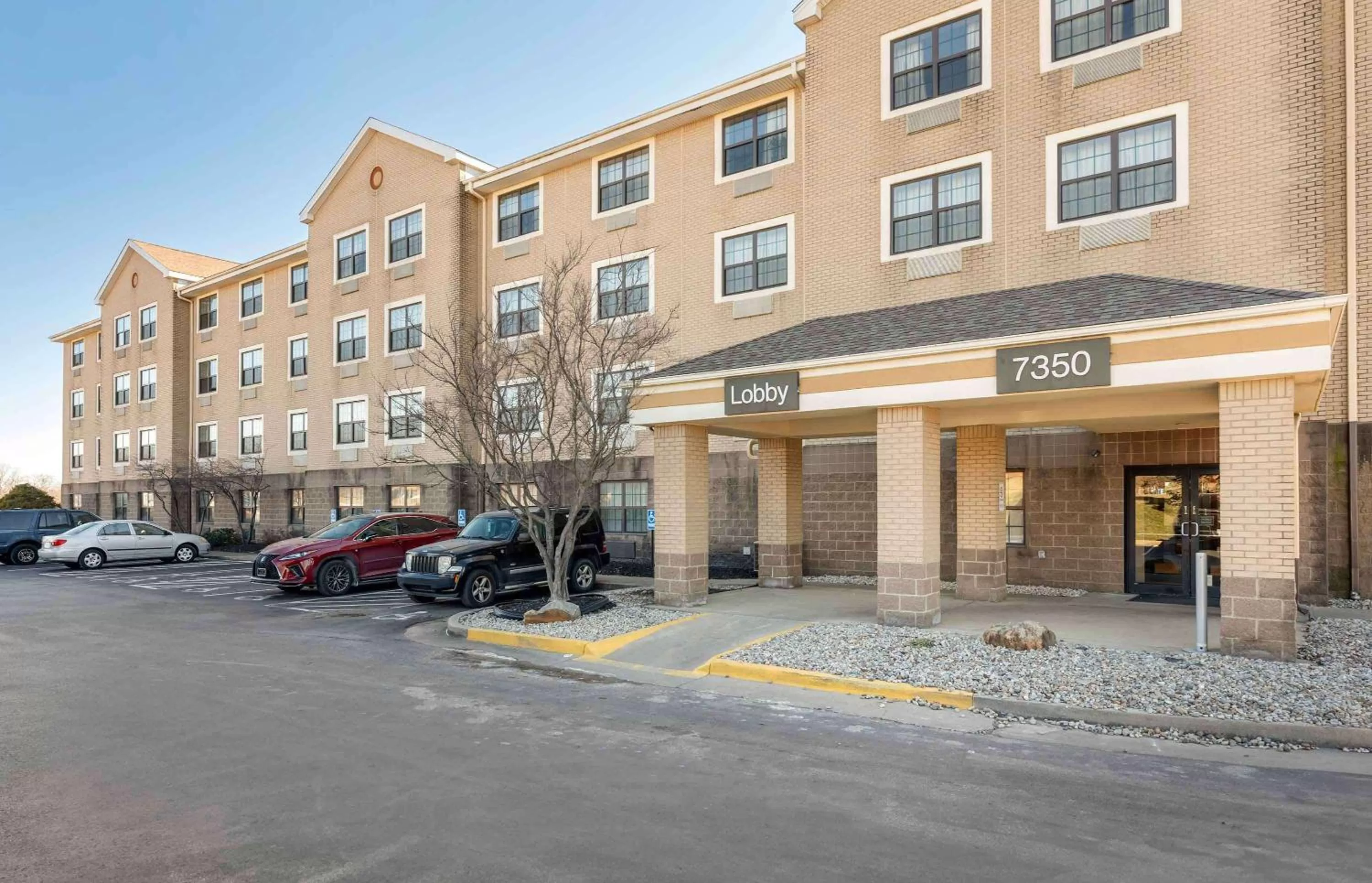 Property building in Extended Stay America Suites - Cincinnati - Florence - Turfway Rd
