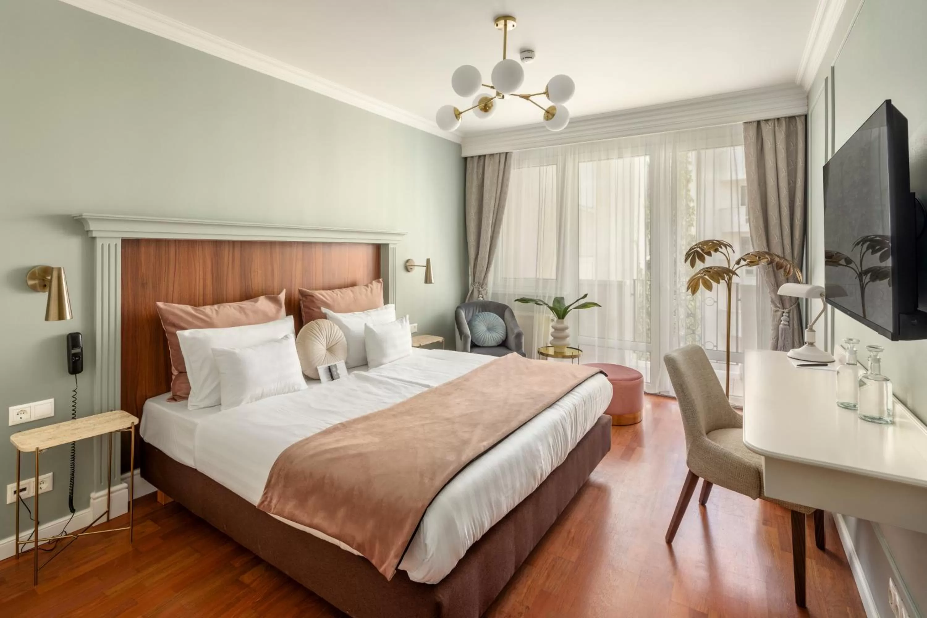 Double King Room in Queen's Court Hotel & Residence