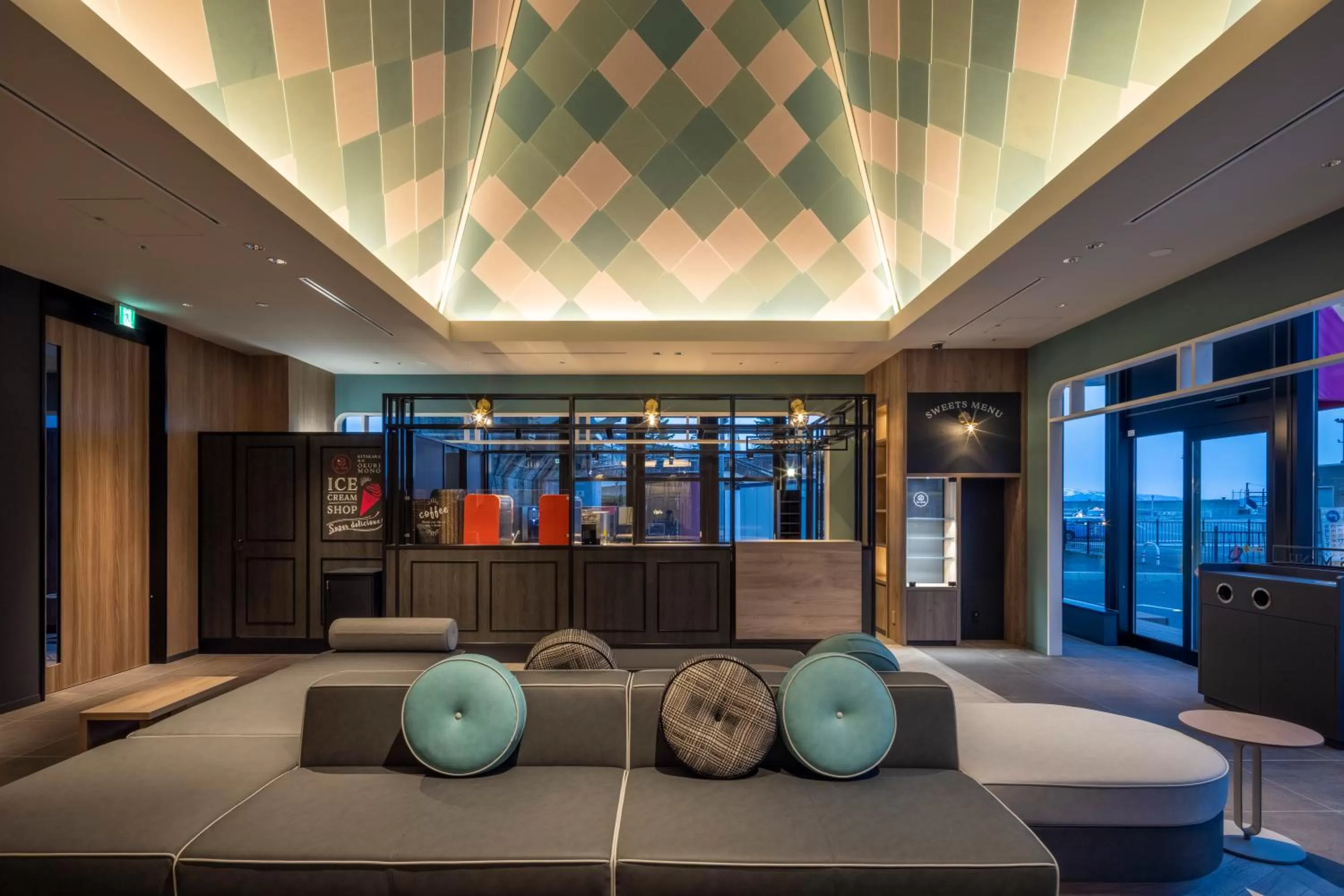 Lobby or reception in Tokyu Stay Hakodate Asaichi Akarinoyu