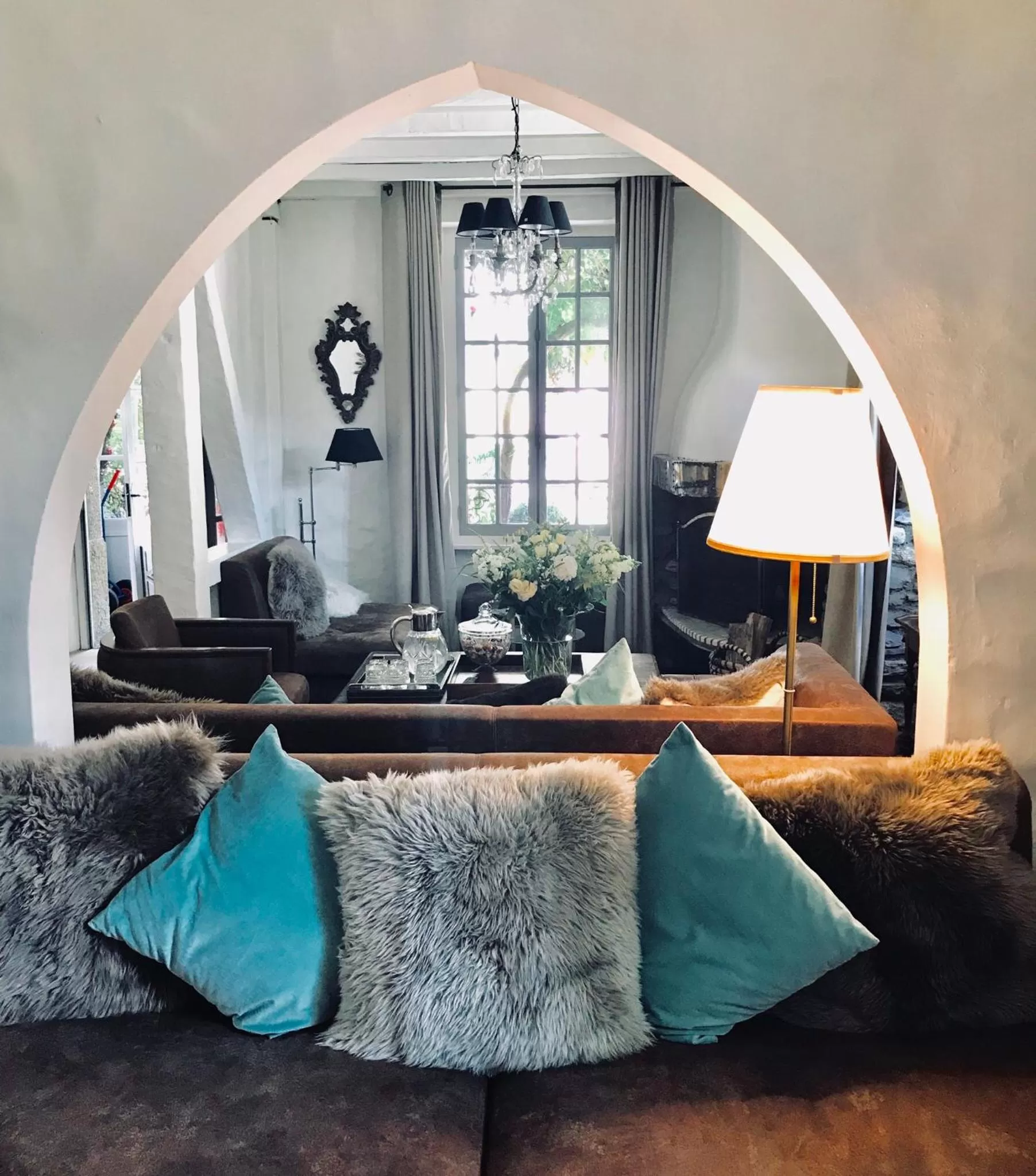 Communal lounge/ TV room in Coeur des Neiges