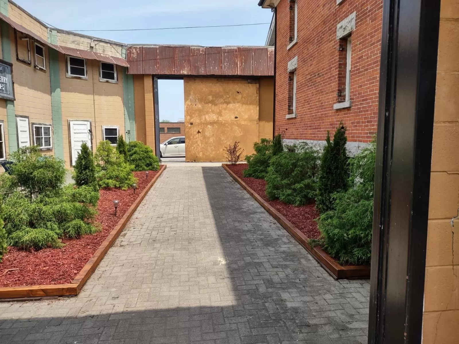 Property building in The King George Inn