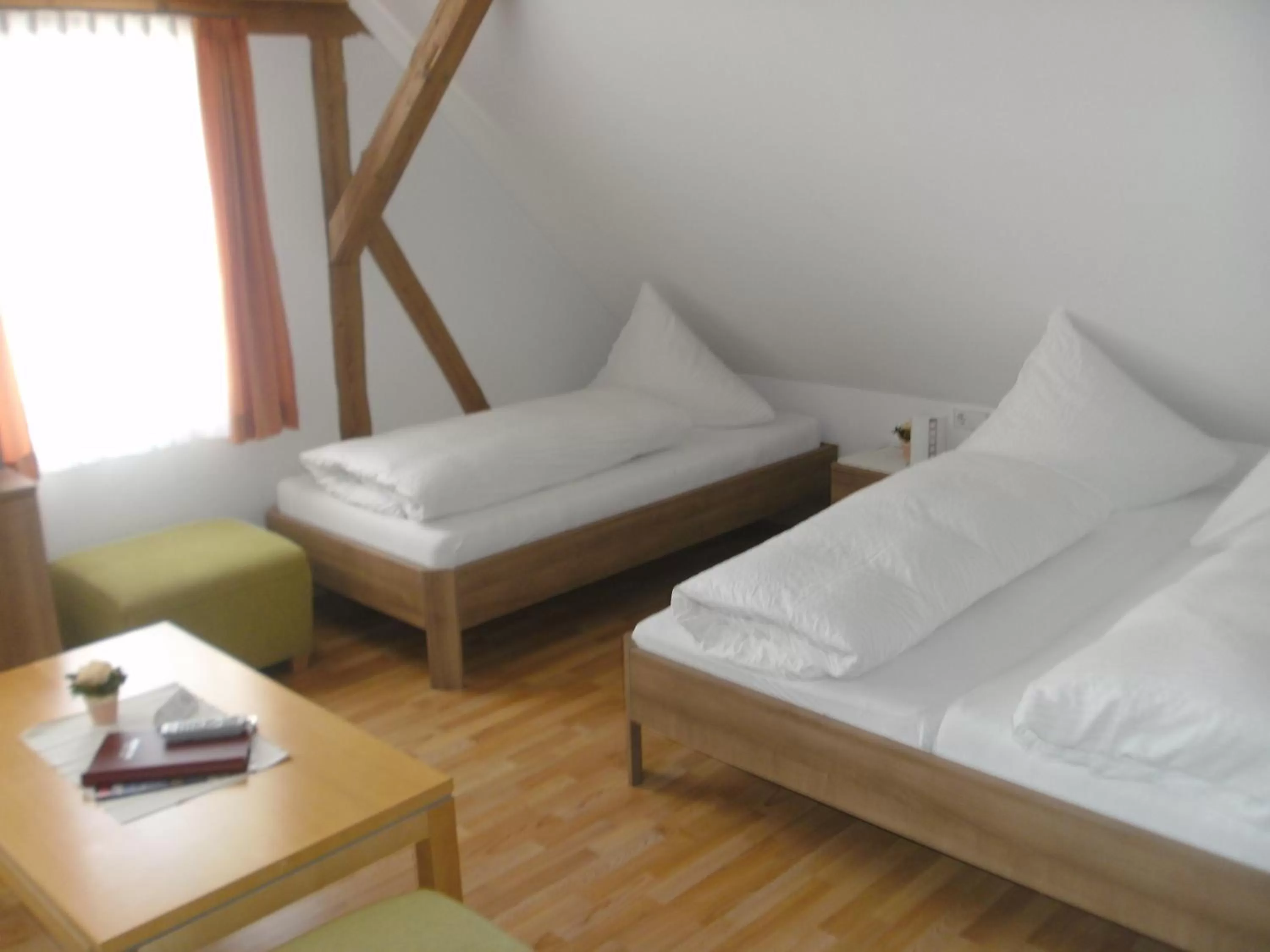 Photo of the whole room, Bed in Gasthof Hosbein
