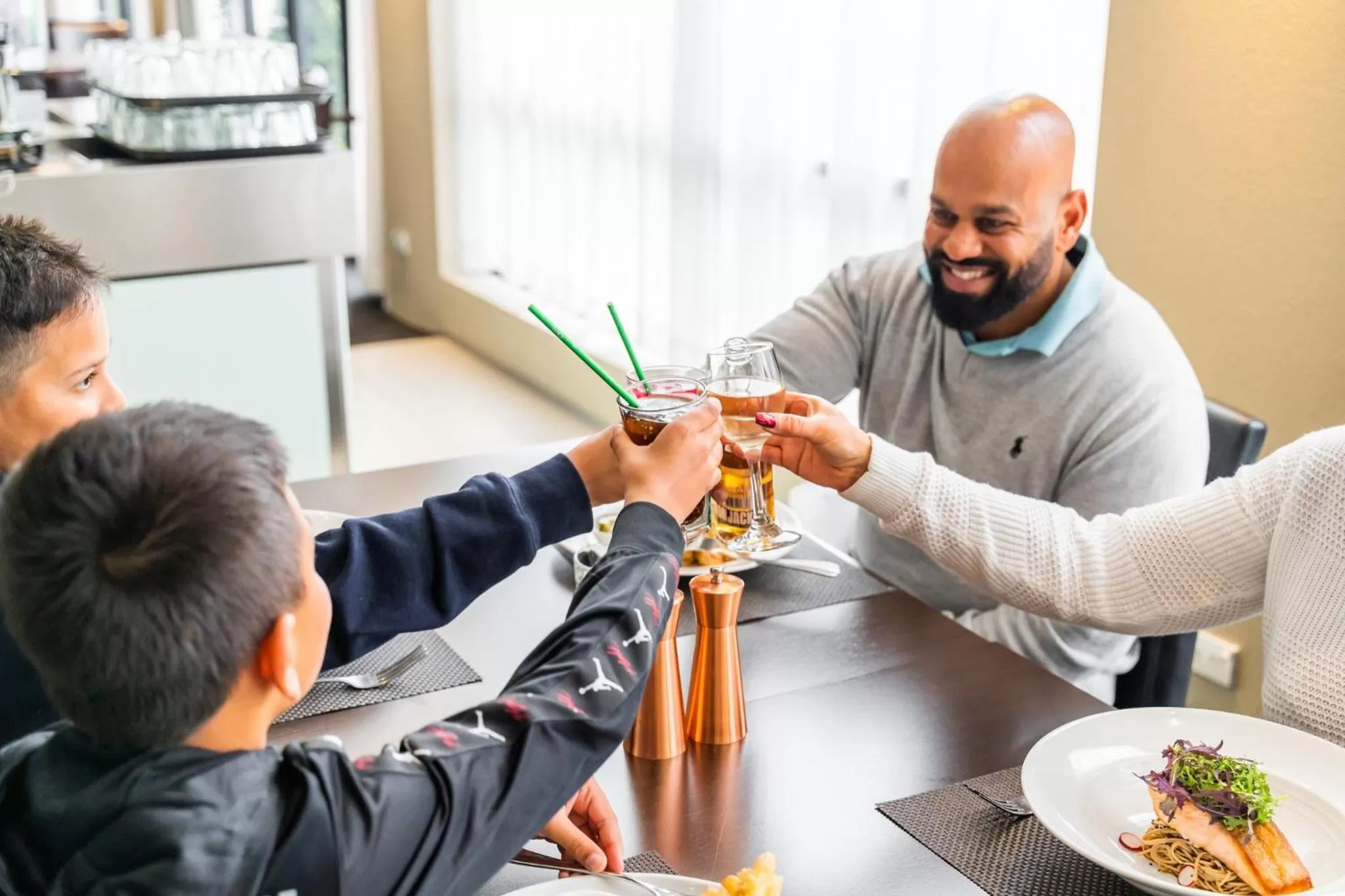 Restaurant/places to eat in Holiday Inn Parramatta by IHG