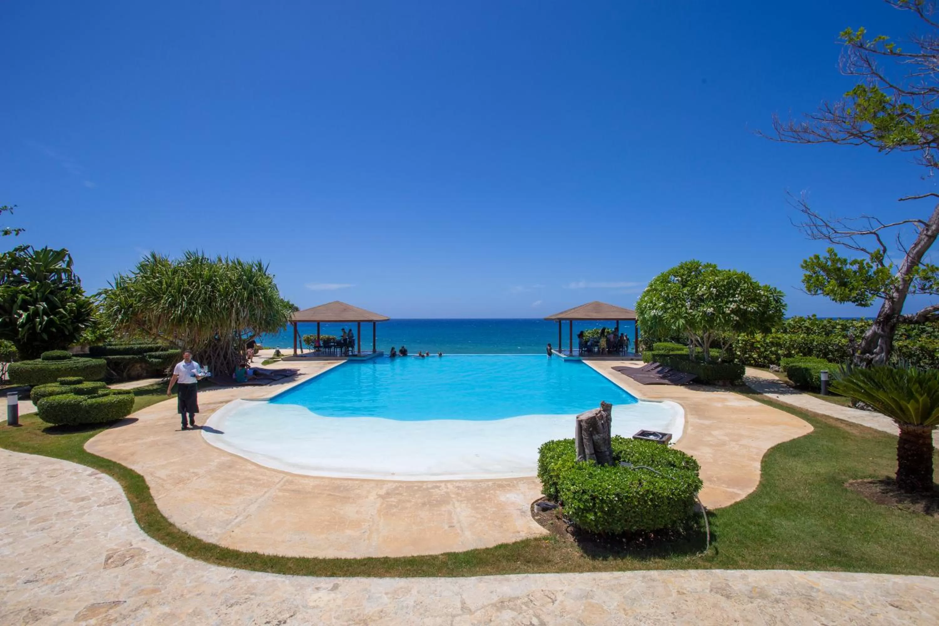 Restaurant/places to eat, Swimming Pool in Ocean Village Deluxe Resort & Spa