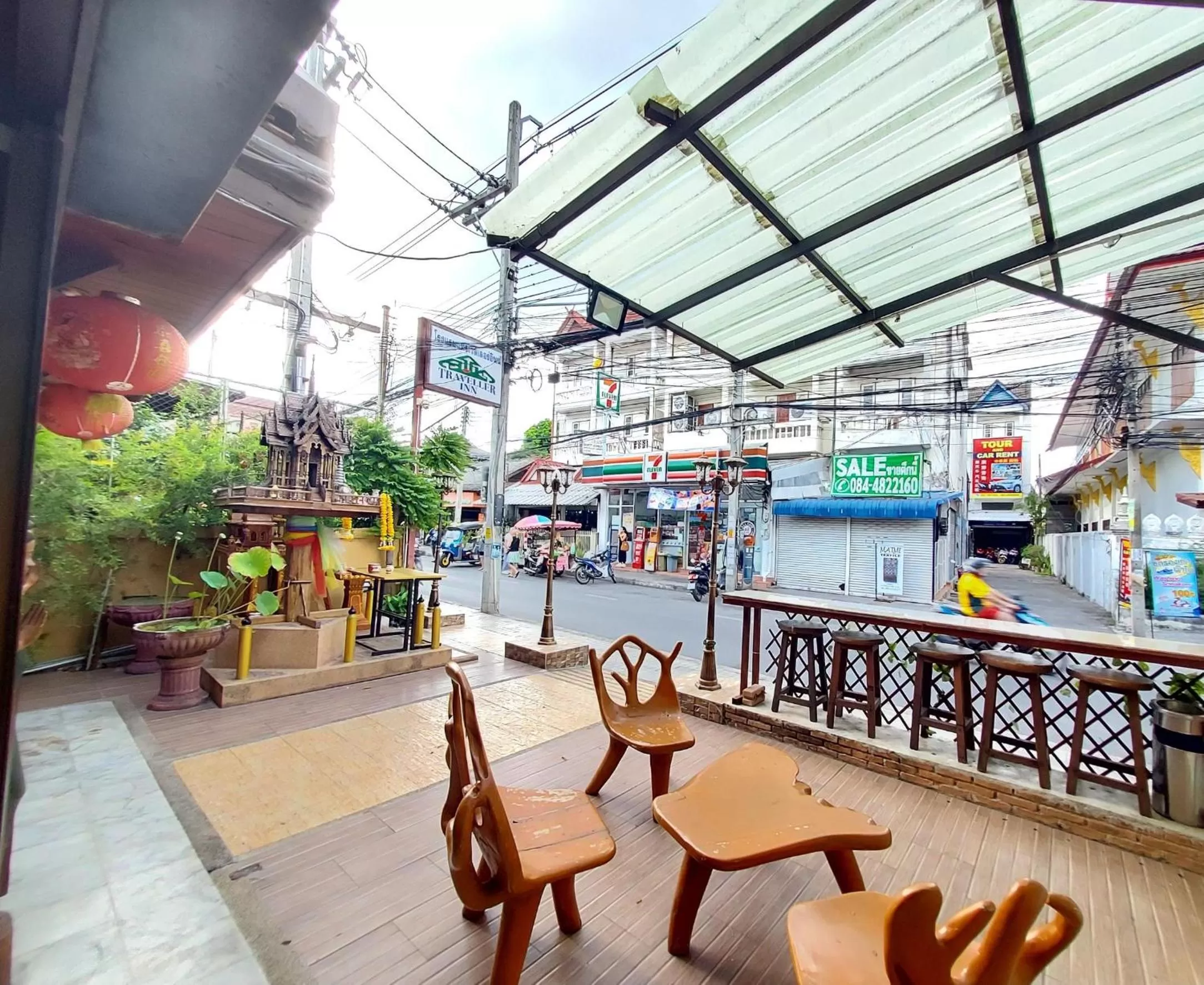 Seating area in Traveller Inn Hotel