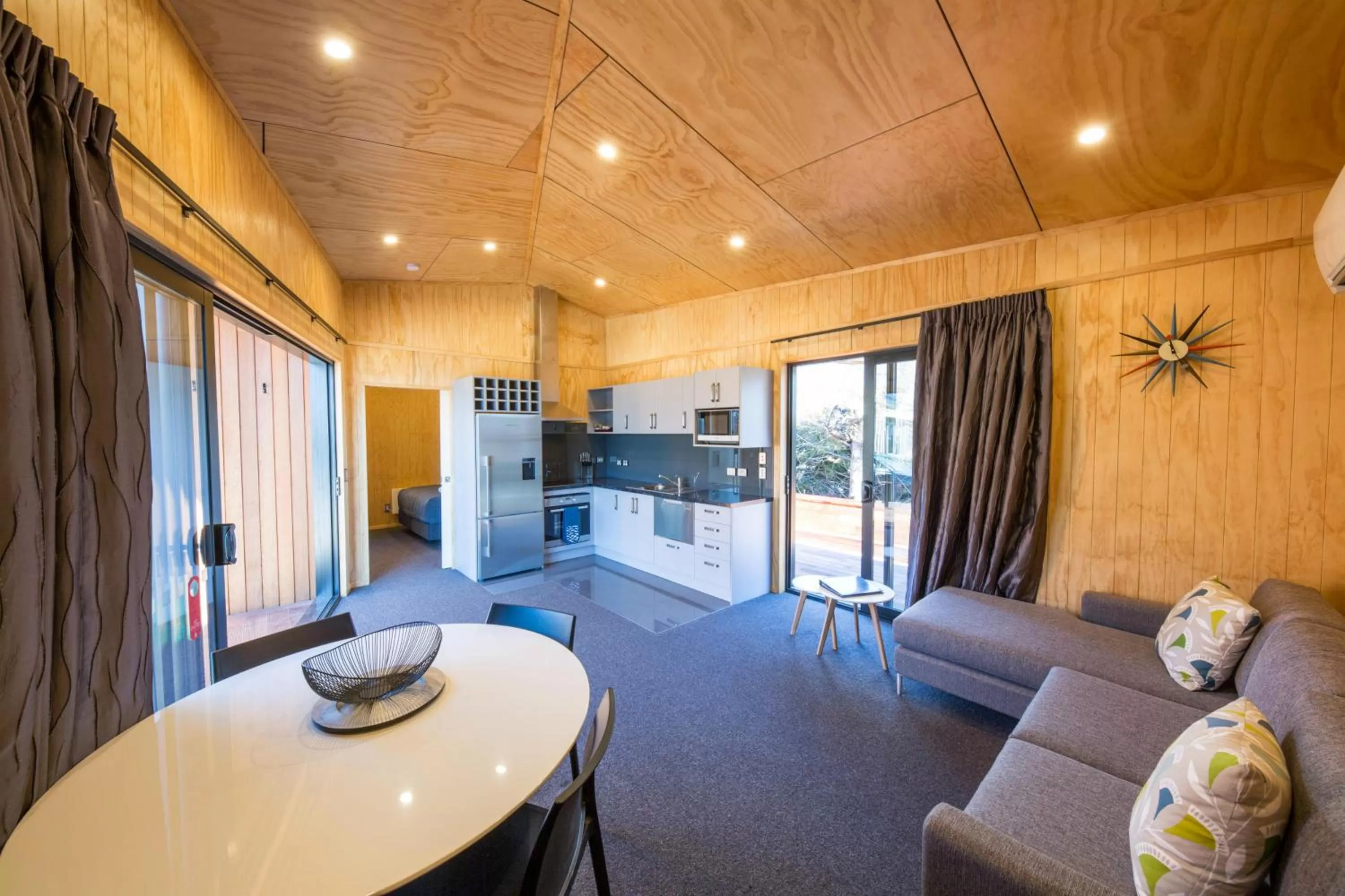 Kitchen or kitchenette in Apartments at Queenstown TOP 10 Holiday Park