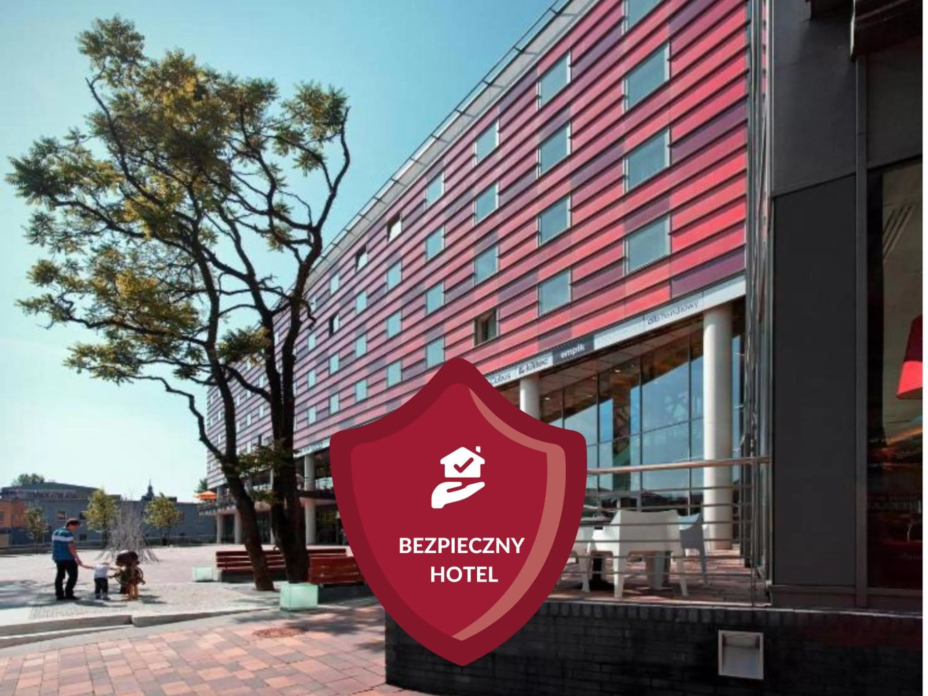 Facade/entrance in Qubus Hotel Bielsko-Biała