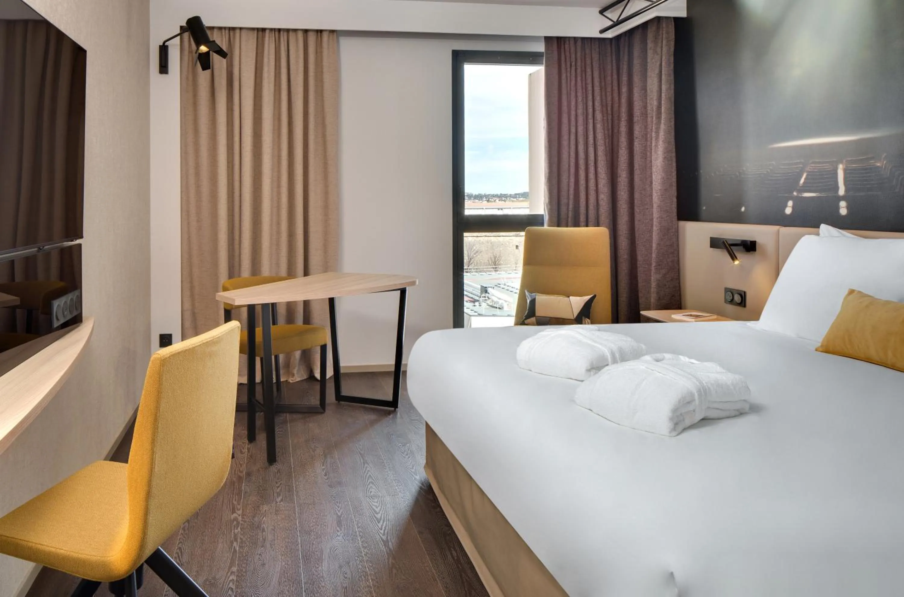 Bed in Mercure Montpellier Centre Comédie