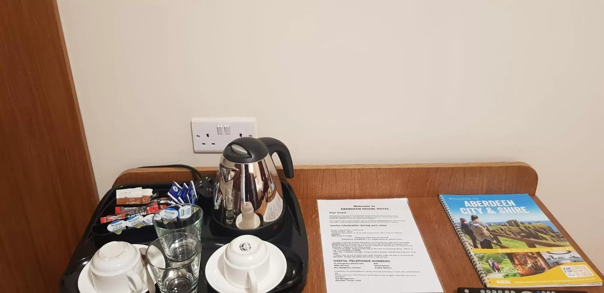 Coffee/tea facilities in Aberdeen House