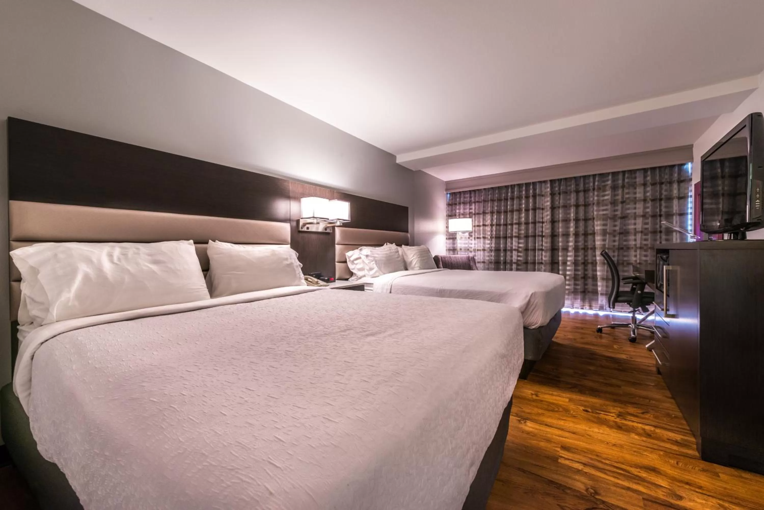 Photo of the whole room, Bed in Holiday Inn Hotel and Suites Beaumont-Plaza I-10 & Walden by IHG