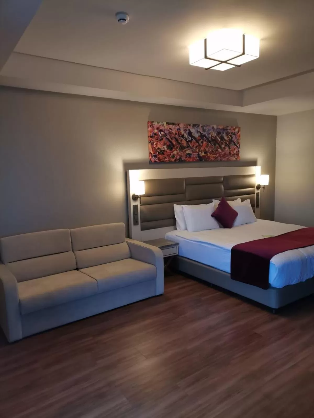 Massage, Bed in Golden Royal Hotel