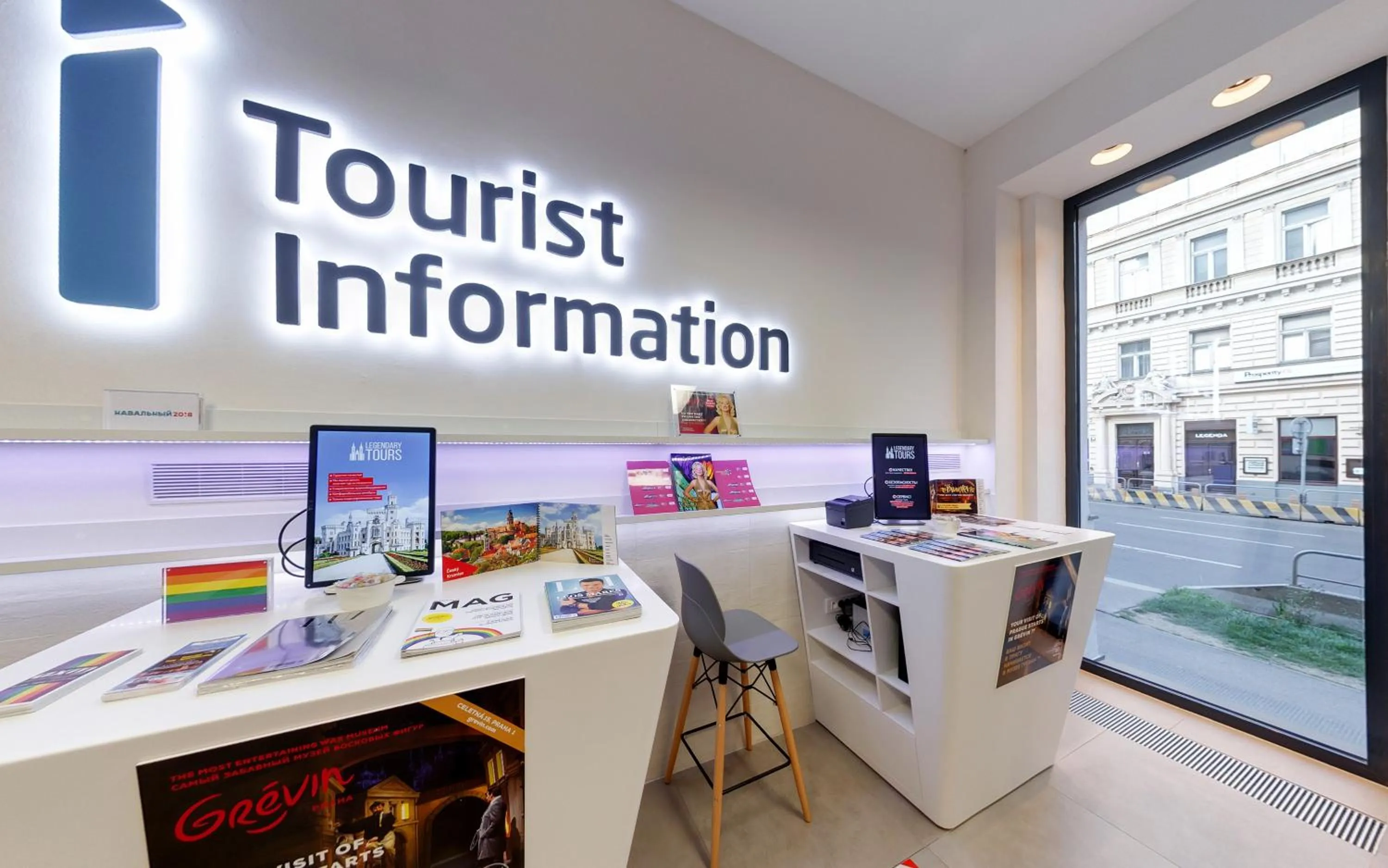 Facade/entrance in Royal Court Legerova