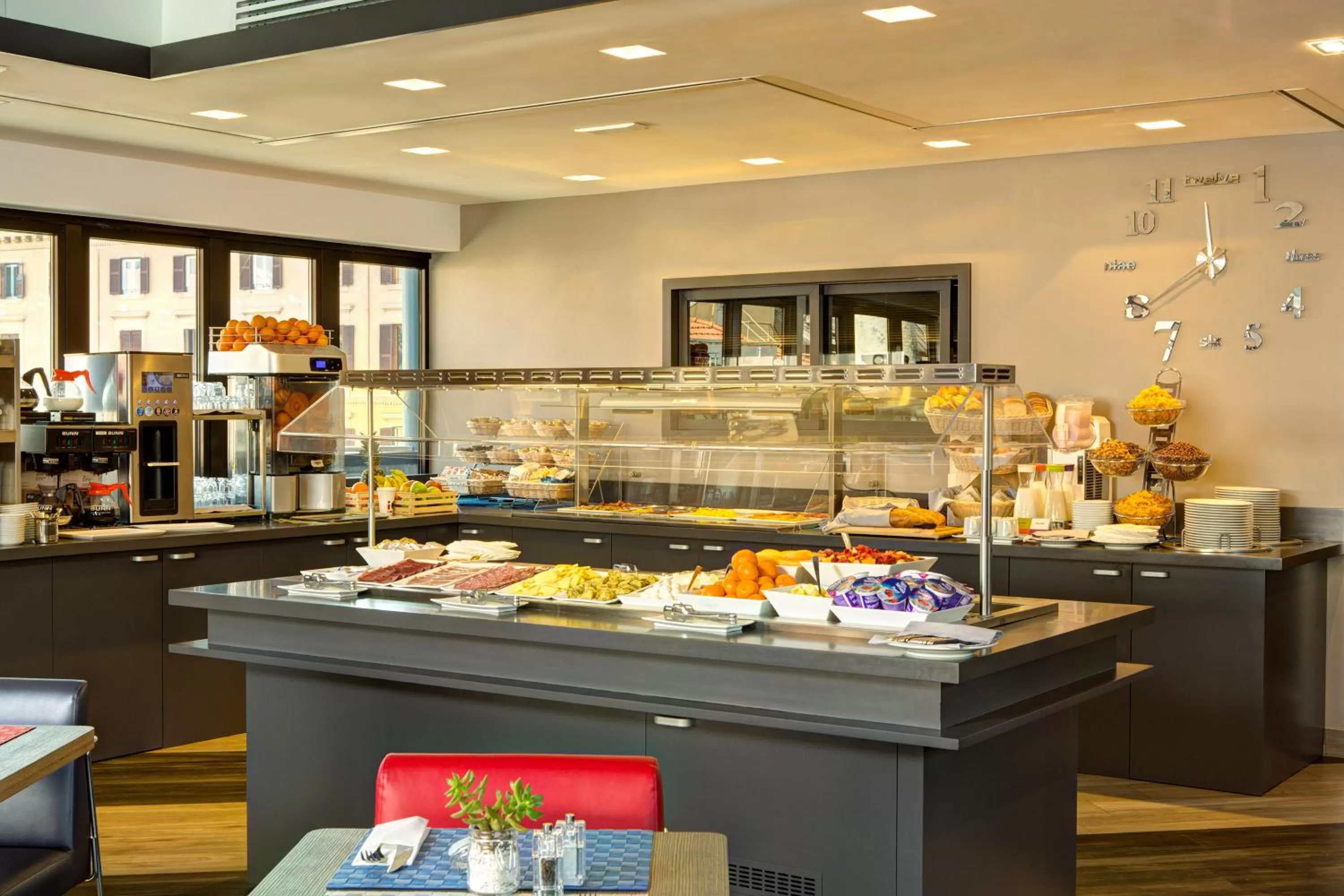 Buffet breakfast in iQ Hotel Roma