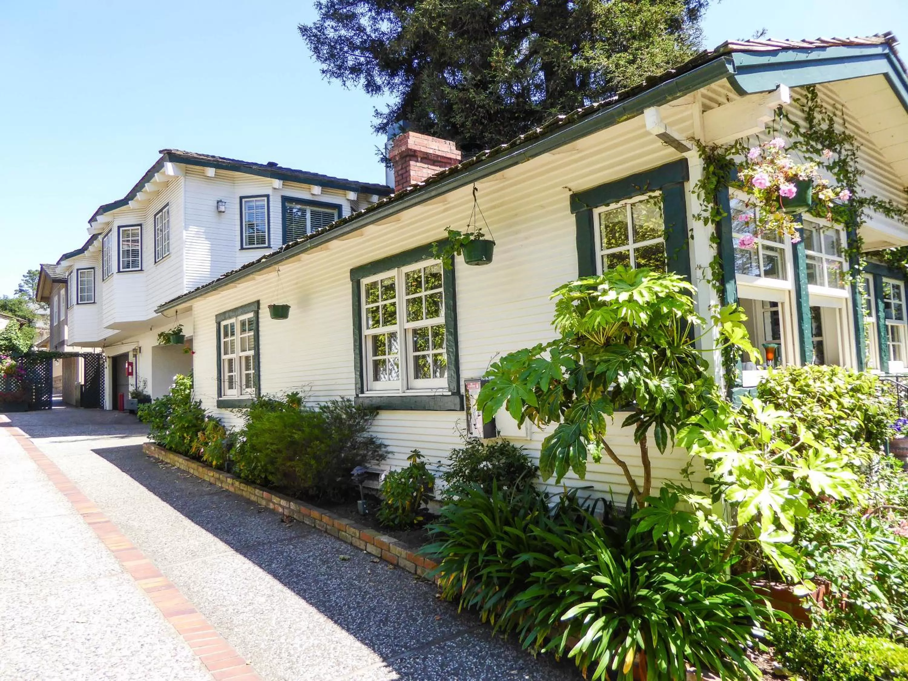 Property building in Briarwood Inn