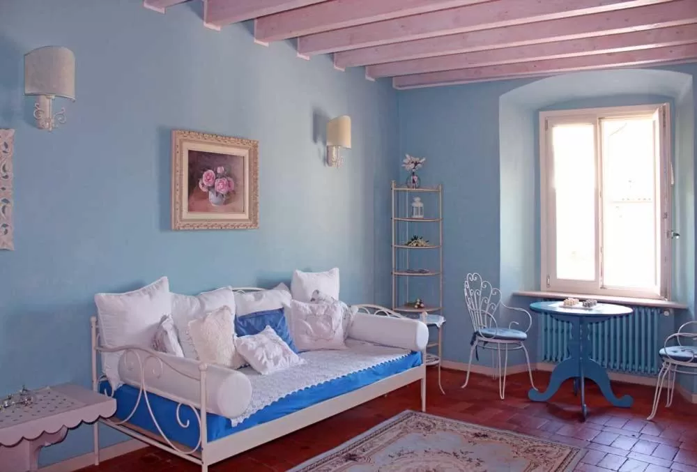 Communal lounge/ TV room, Bed in Borgo alla Sorgente