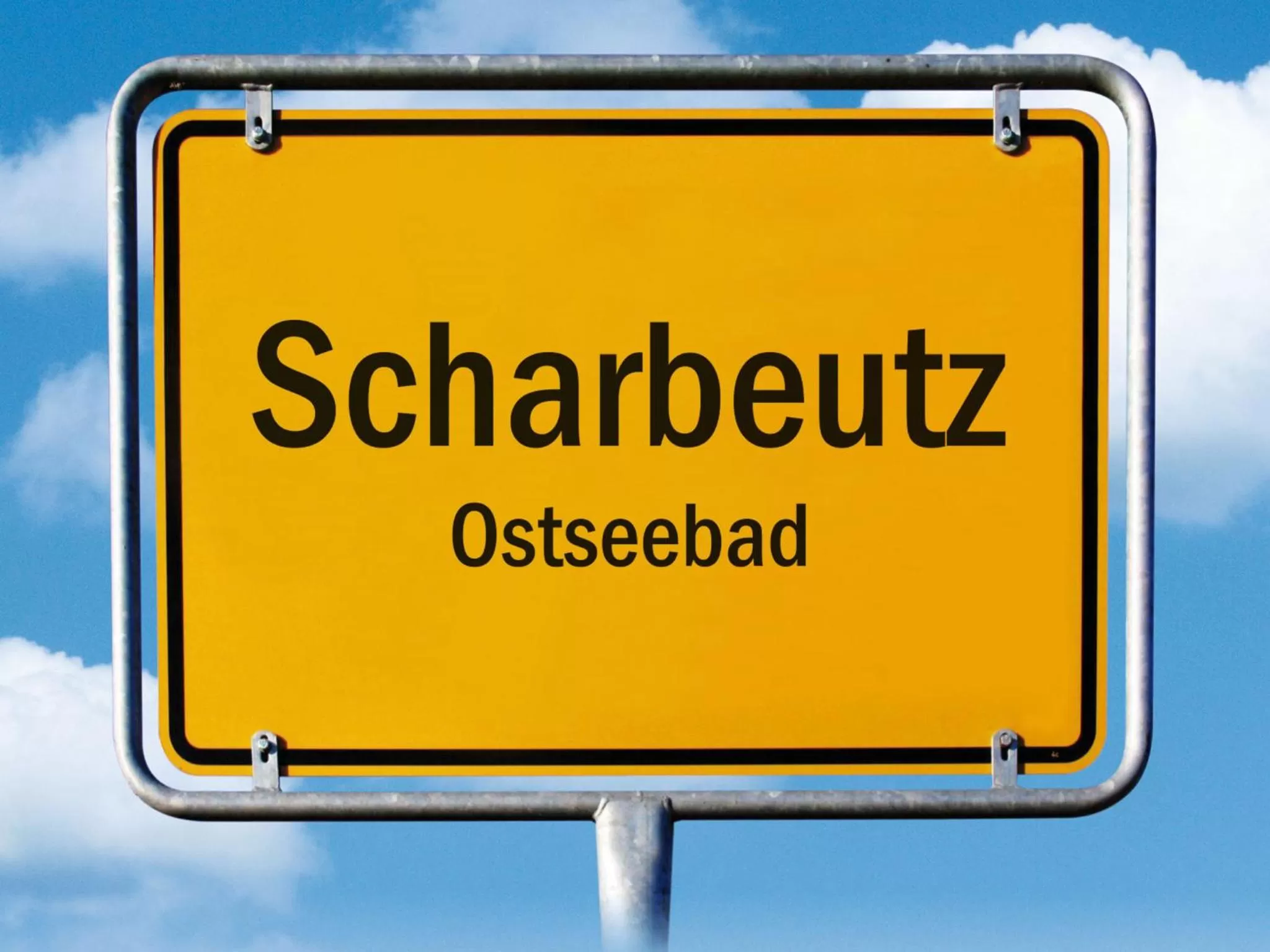 Property logo or sign in Petersen's Landhaus