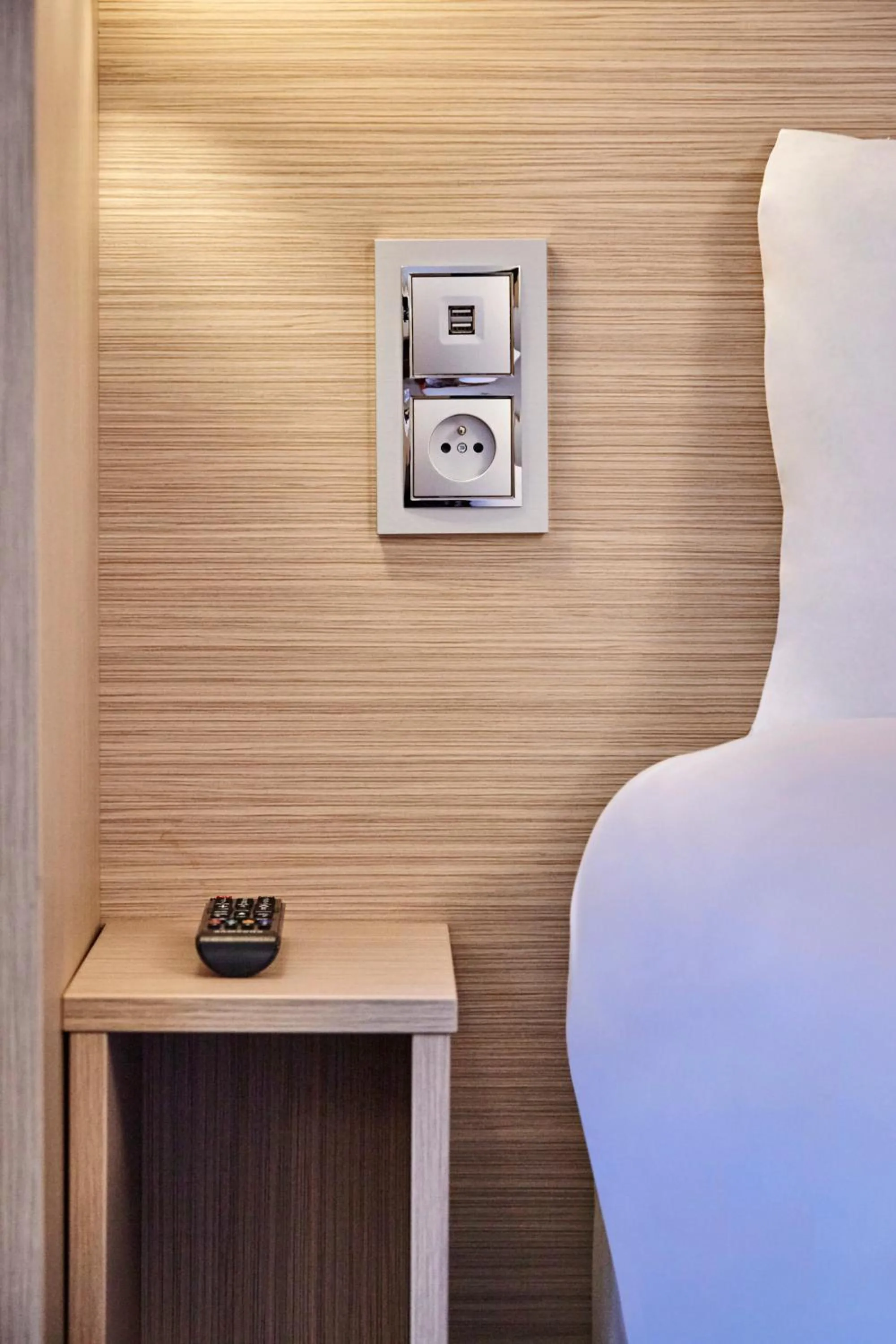 TV and multimedia, Bed in Kyriad ECO - Clermont Ferrand Estaing