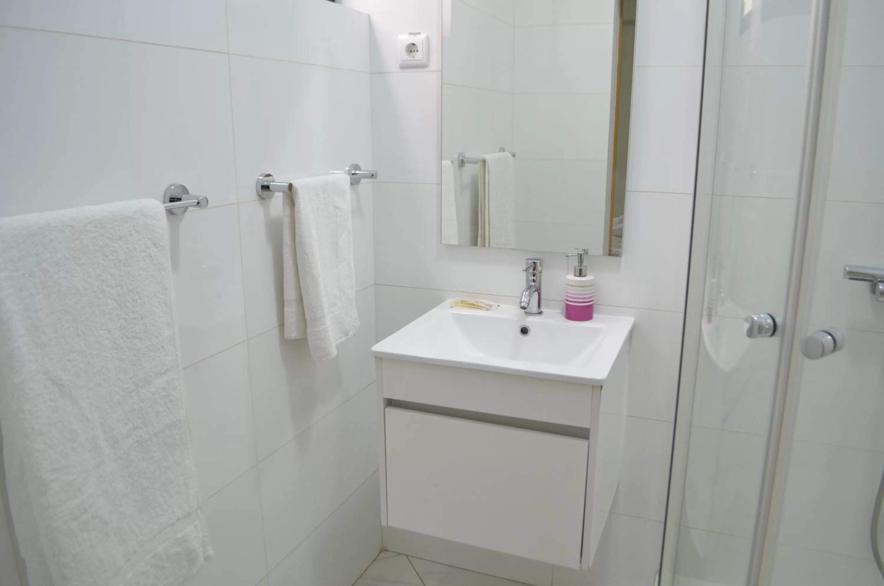 Bathroom in LT Aparthotel