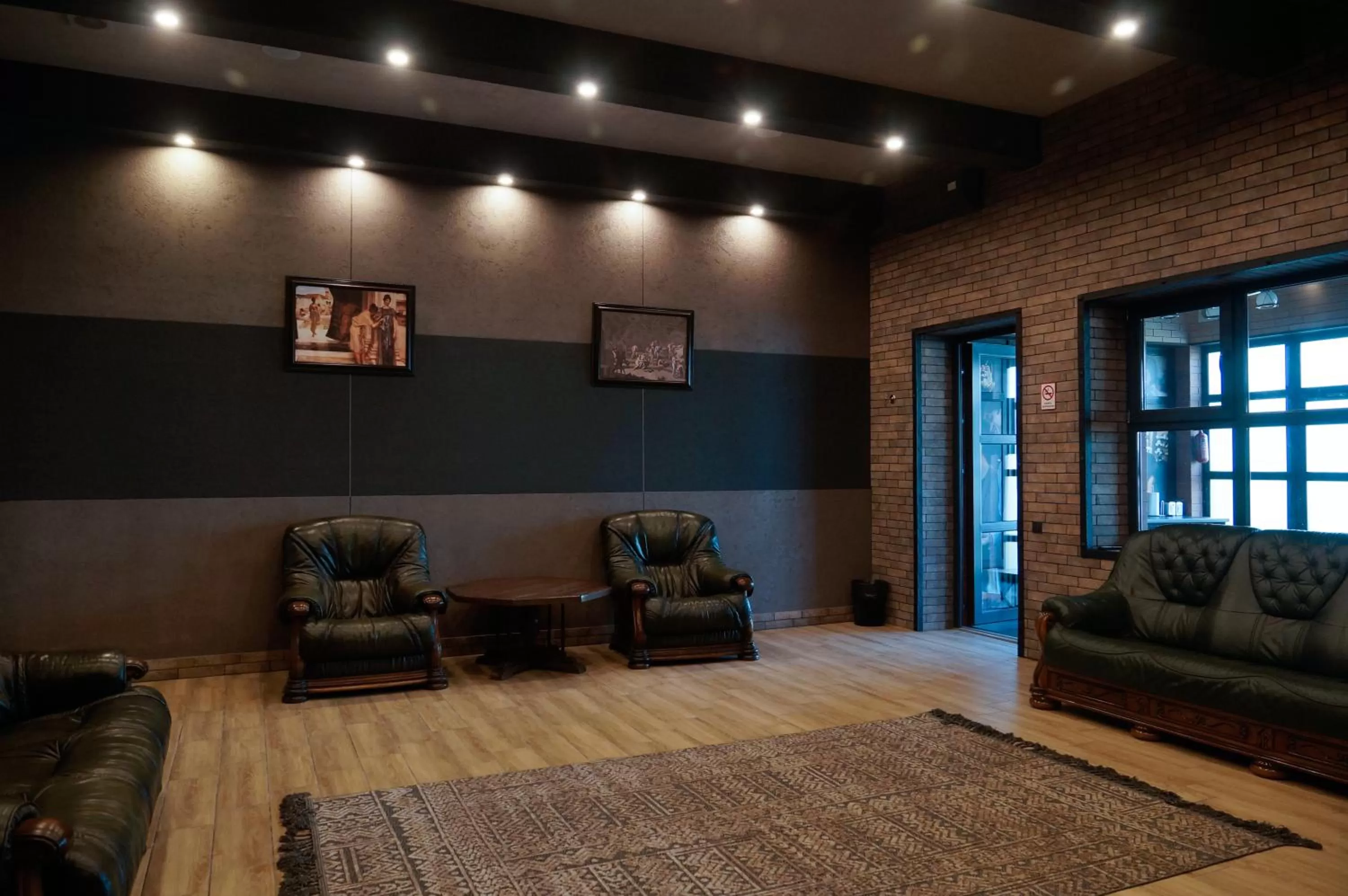 Seating Area in Delta Hotel