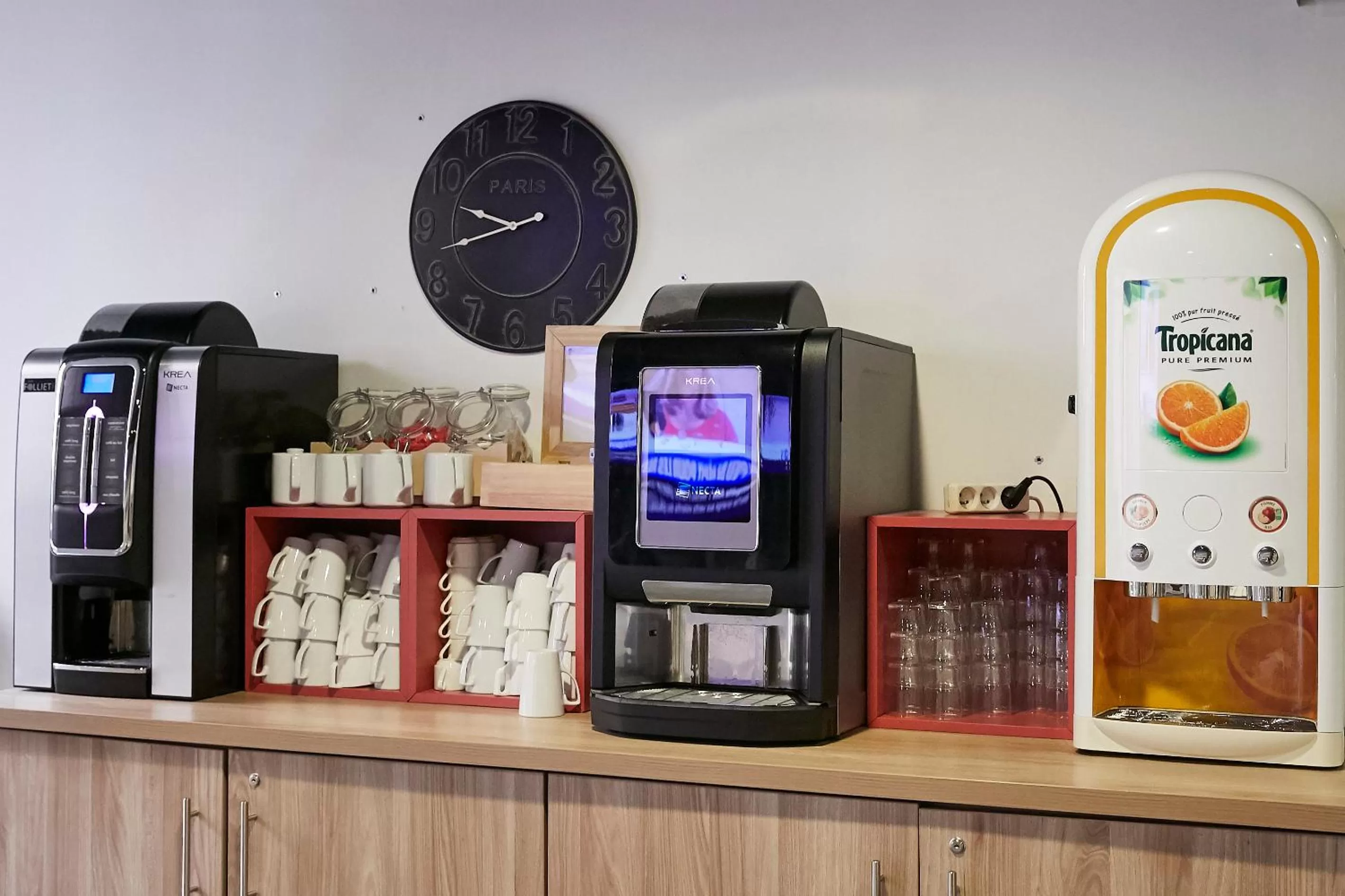 Breakfast in Tulip Inn Massy Palaiseau - Residence