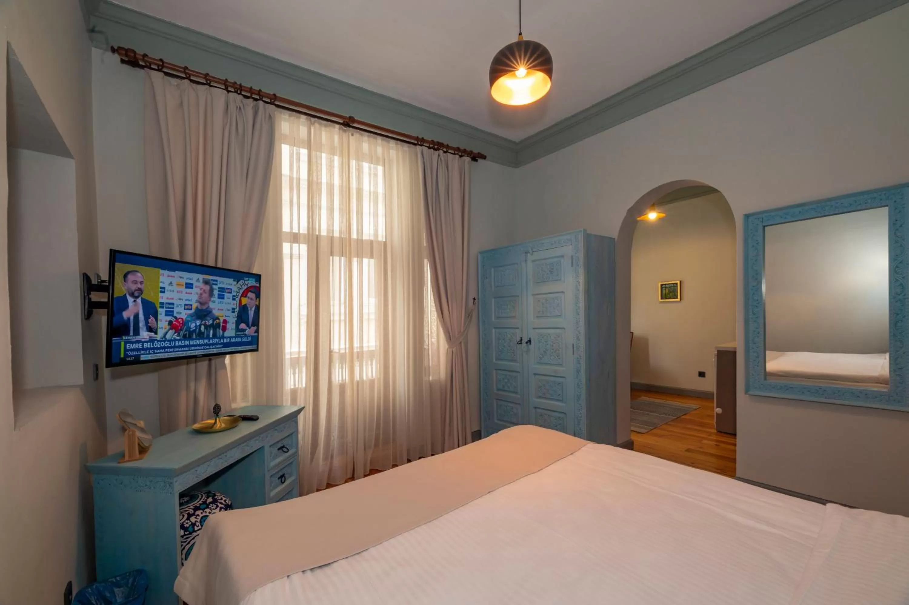 Photo of the whole room, Bed in O'Pera Okanlı Suites